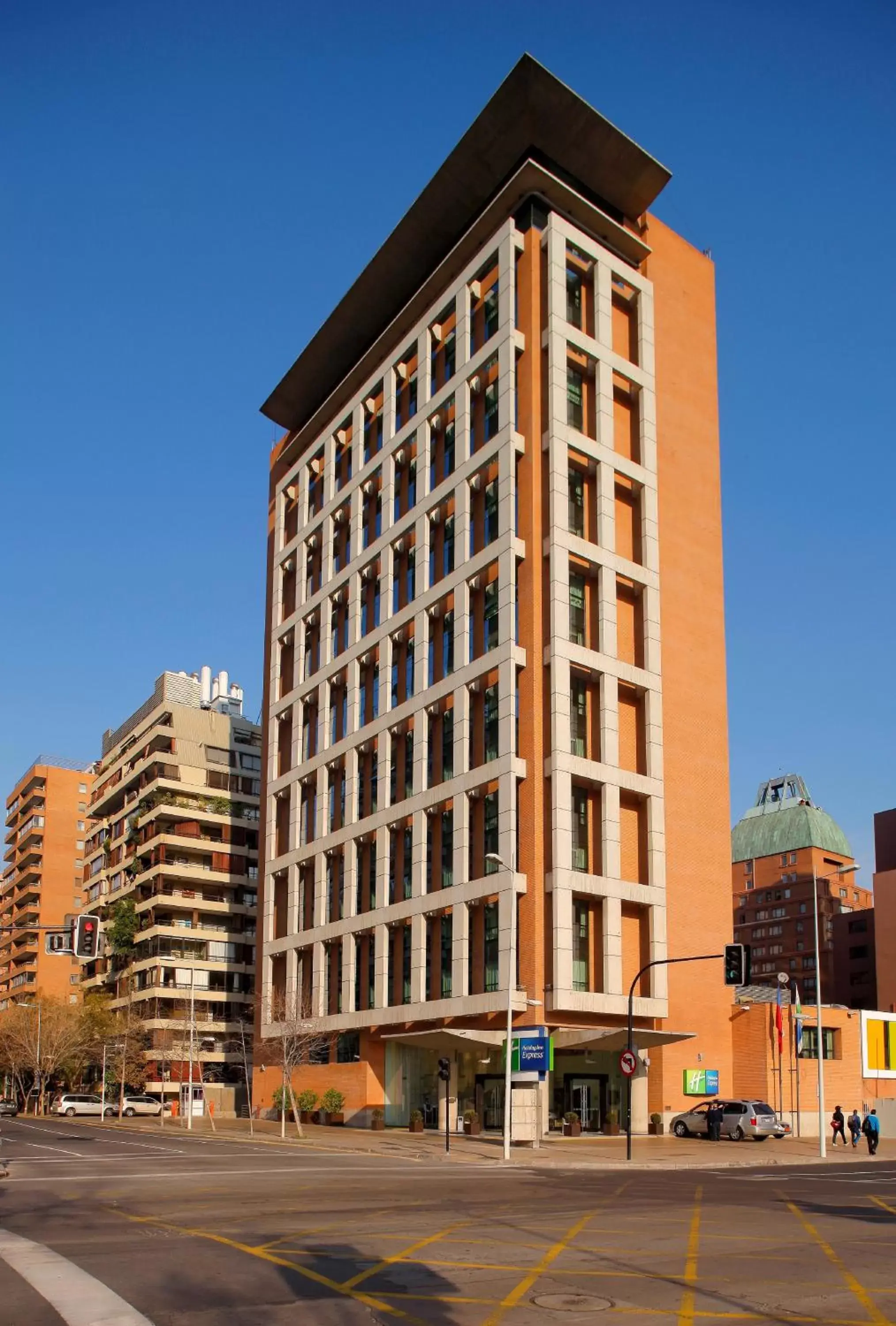 Property Building in Holiday Inn Express Santiago Las Condes, an IHG Hotel