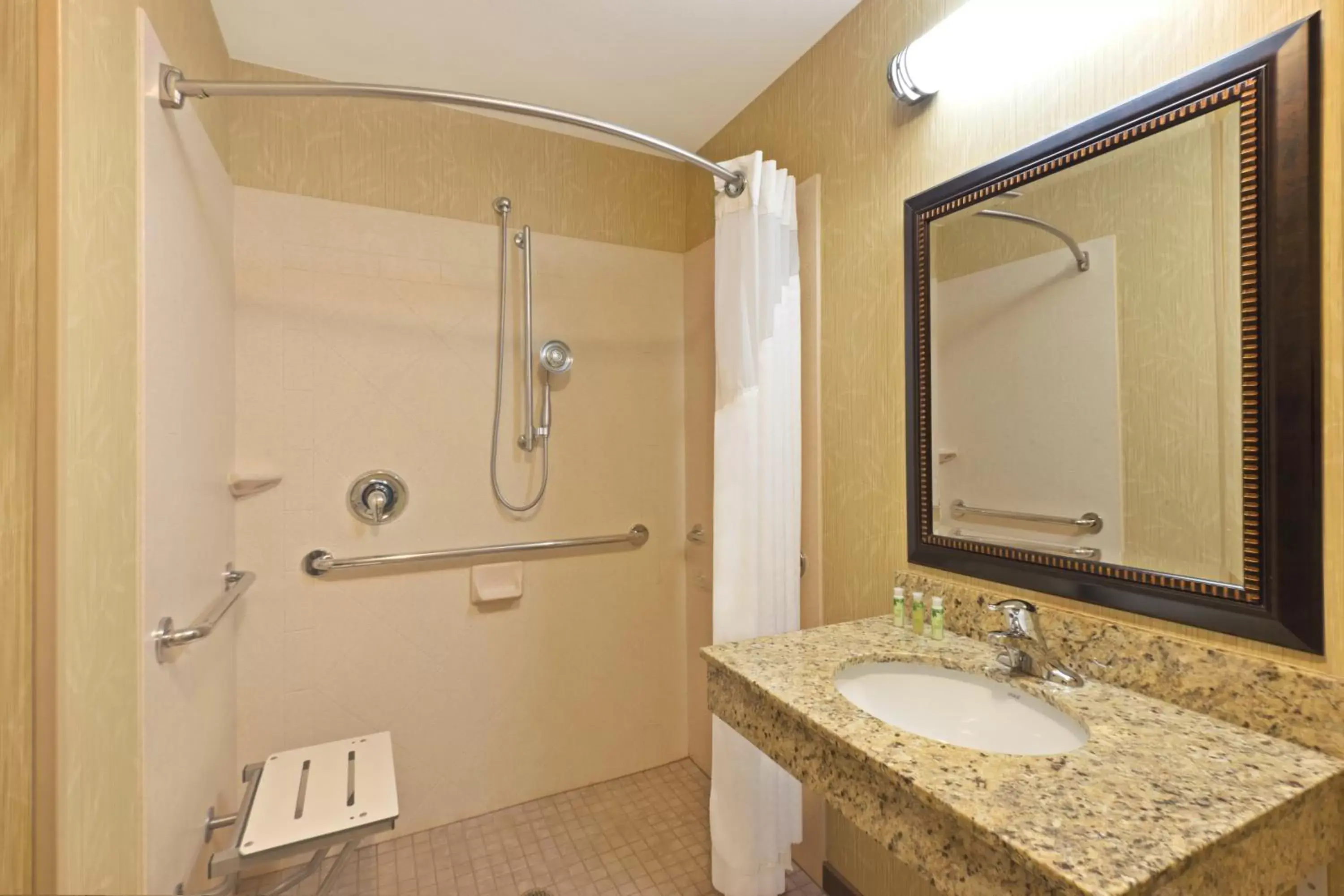 Bathroom in Holiday Inn Express Richfield, an IHG Hotel