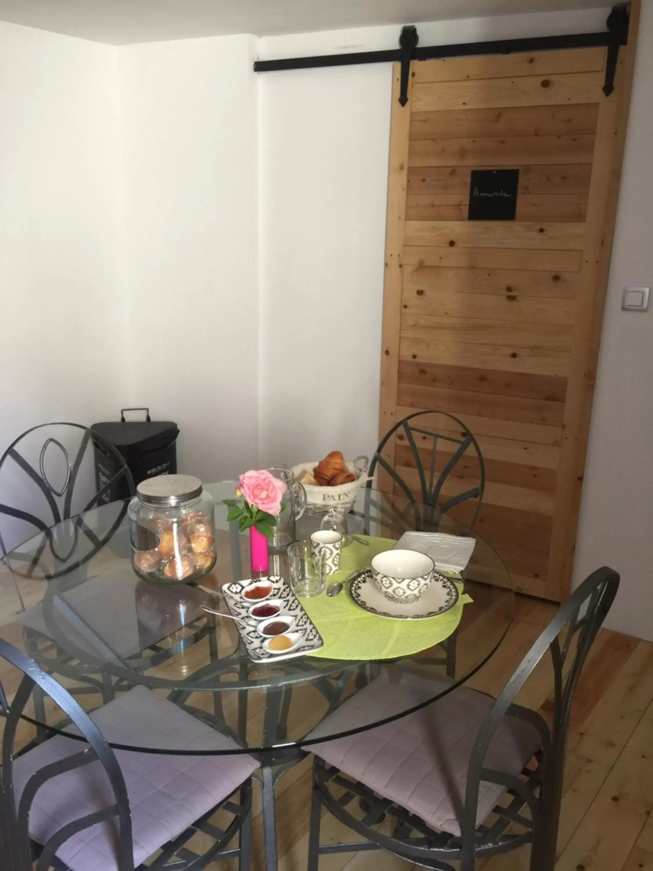 Dining Area in Chambres d’hôtes La Voûte