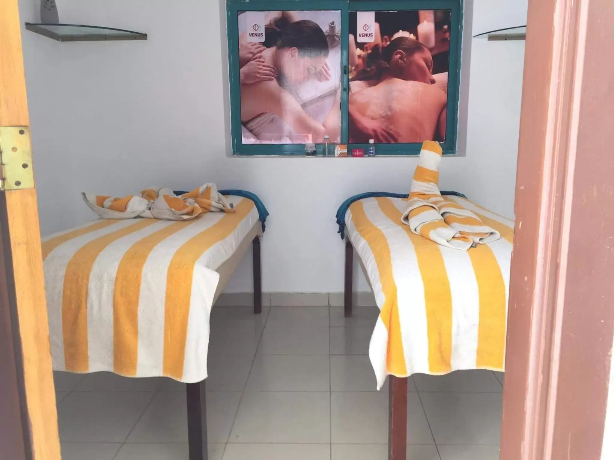 Spa and wellness centre/facilities, Bed in Dive Inn Resort