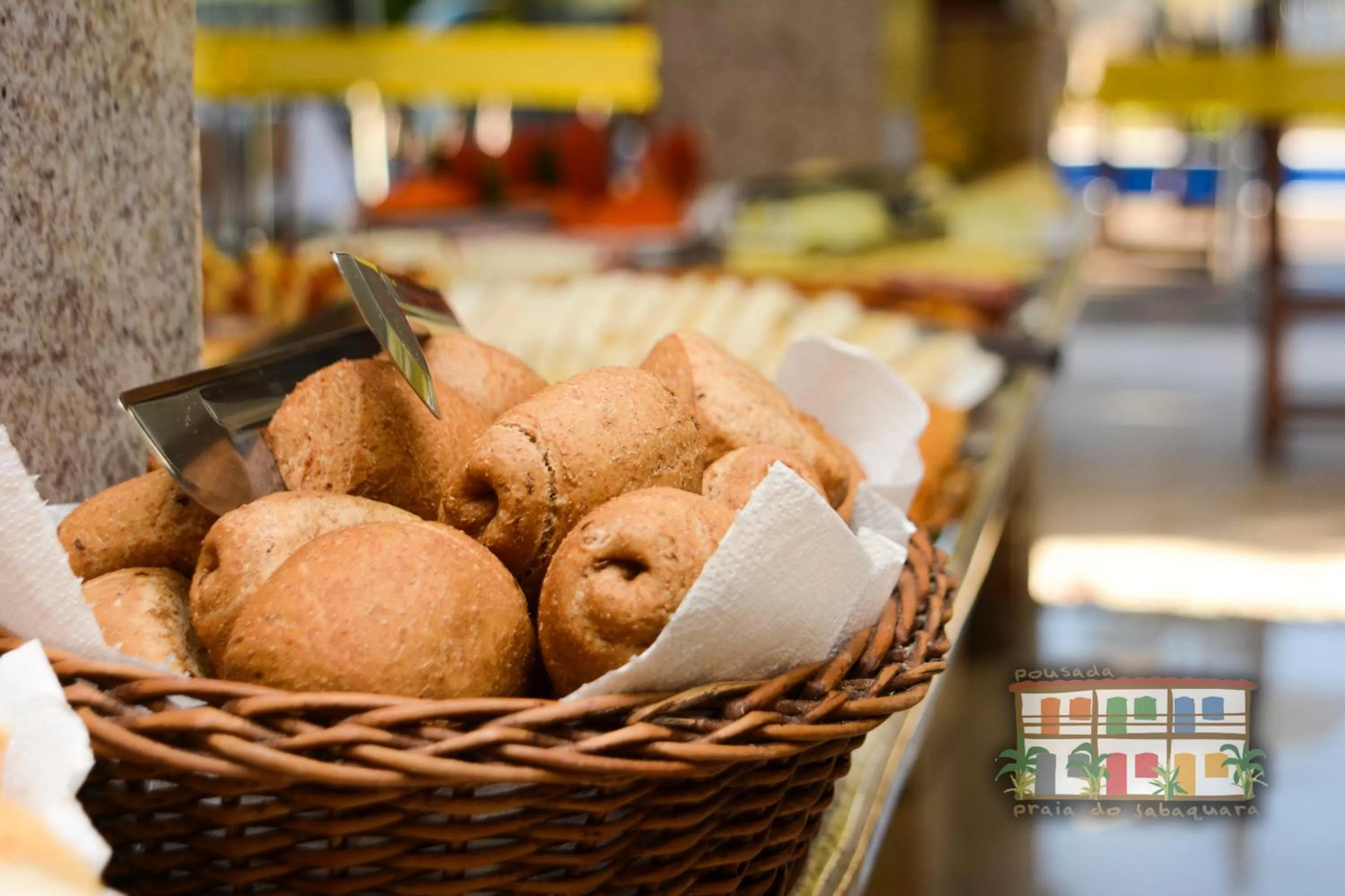 Buffet breakfast in Pousada Praia do Jabaquara