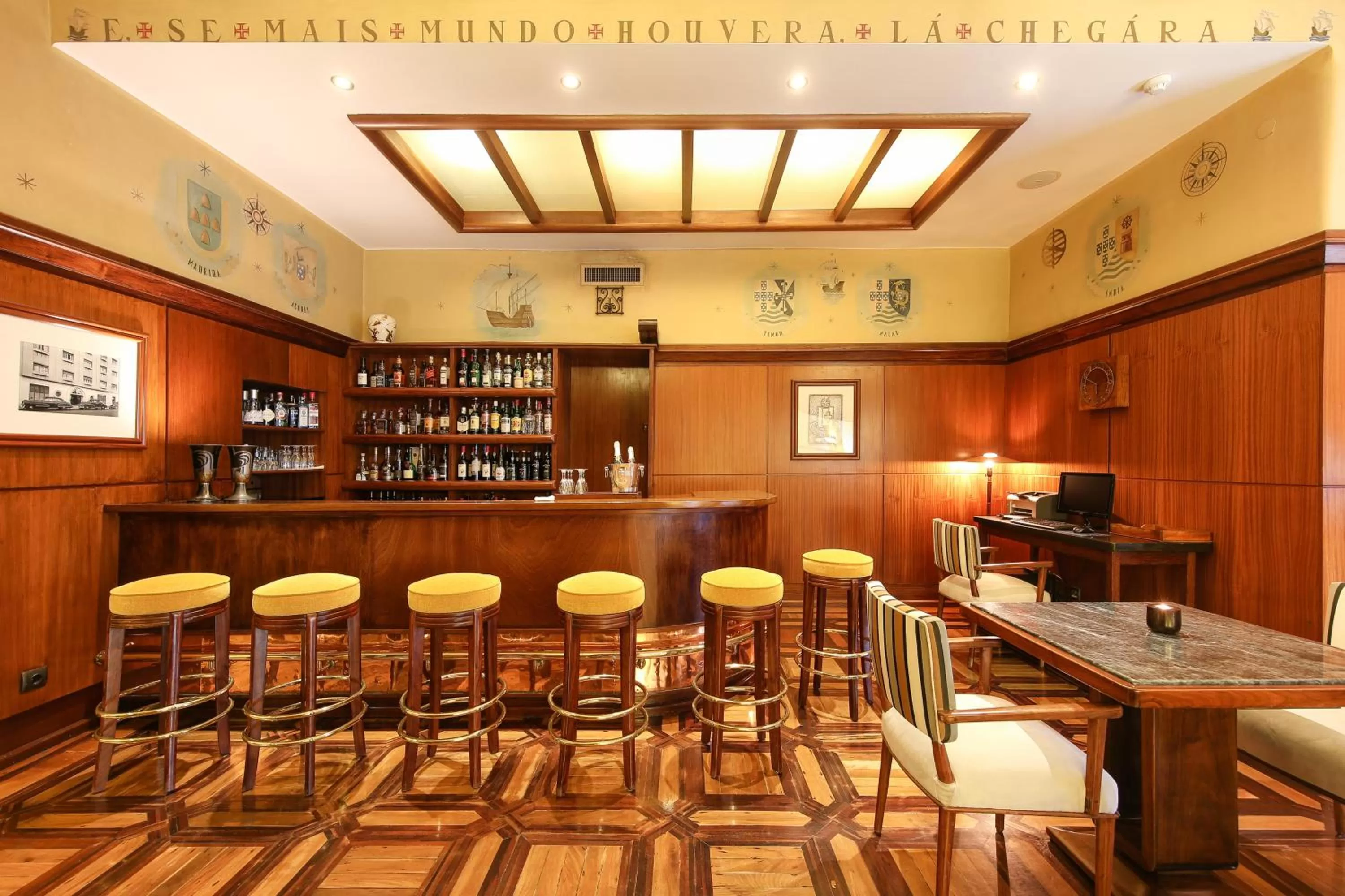 Lounge or bar in Hotel Britania Art Deco - Lisbon Heritage Collection - Avenida