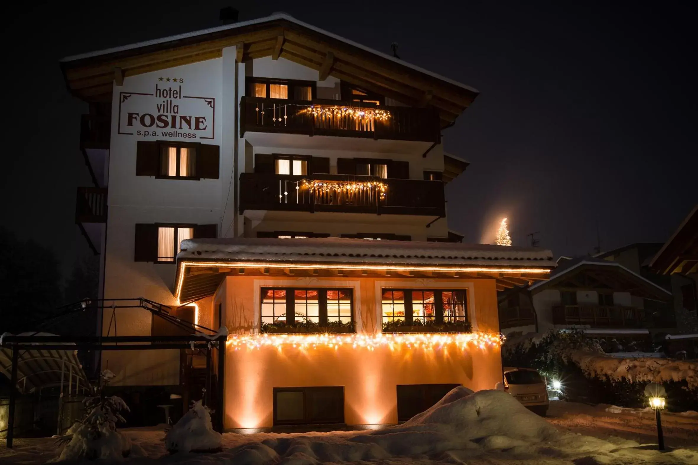 Skiing, Property Building in Hotel Villa Fosine