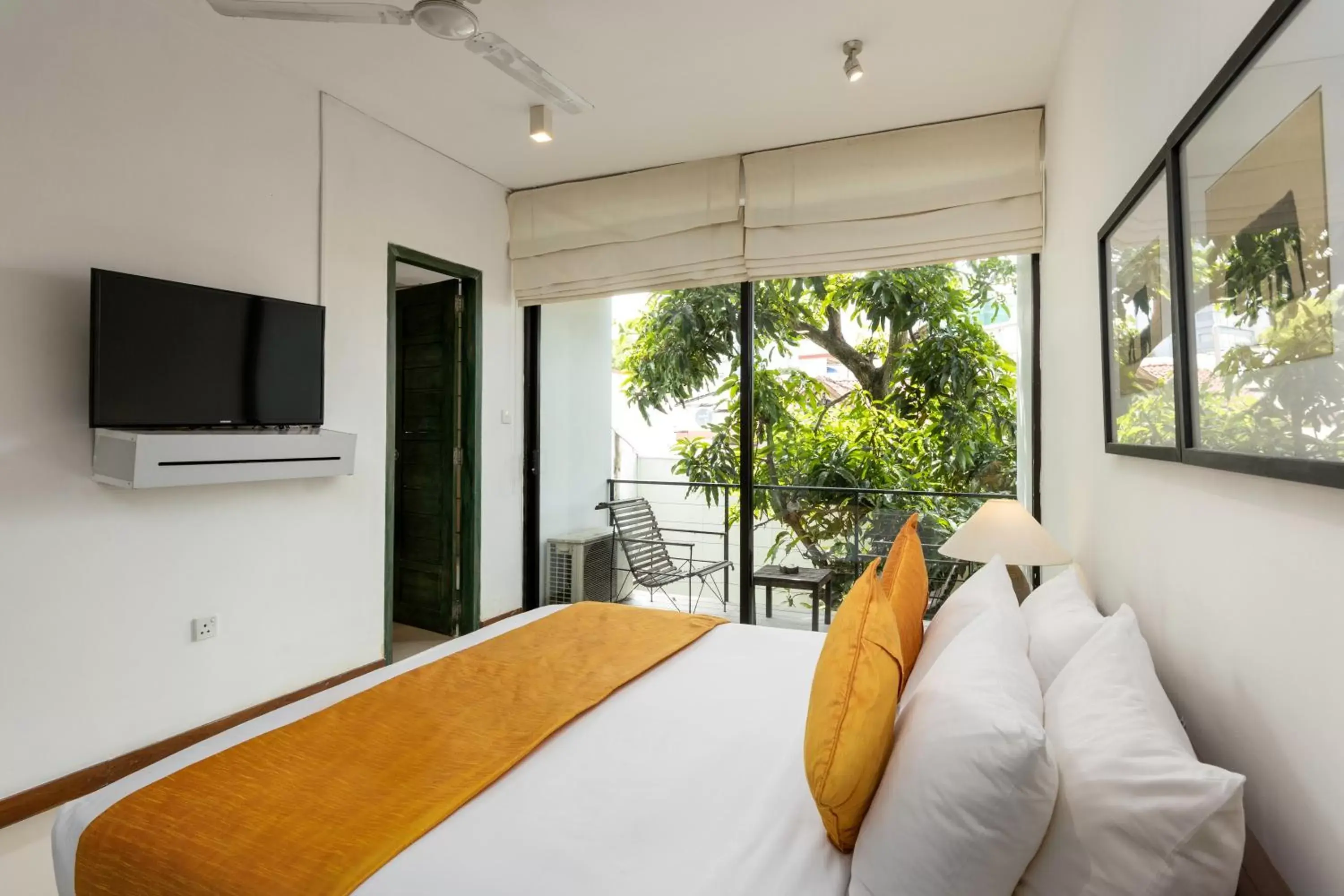 Photo of the whole room, Bed in Rockwell Colombo Photo of the whole room, Bed in Rockwell Colombo