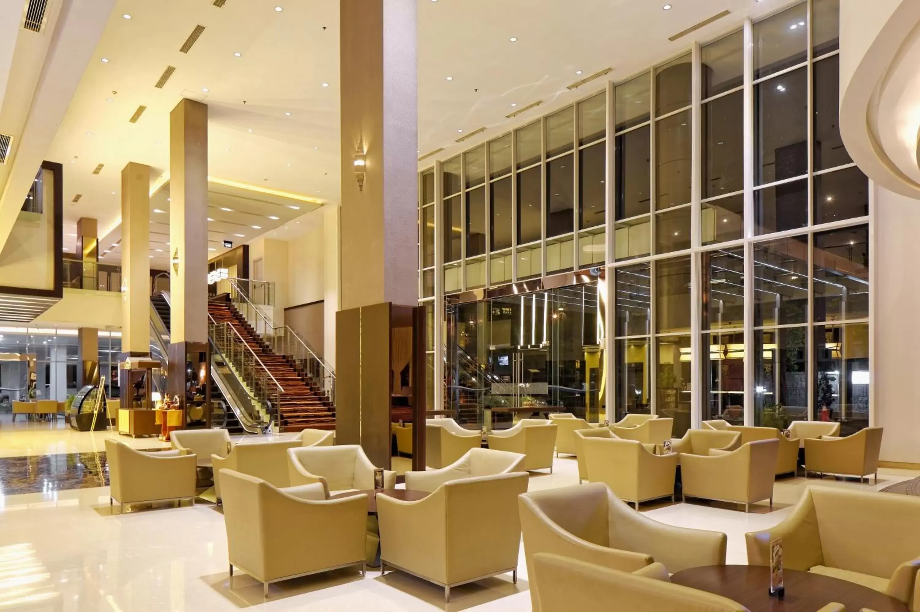 Lobby or reception, Lounge/Bar in ASTON Imperium Purwokerto