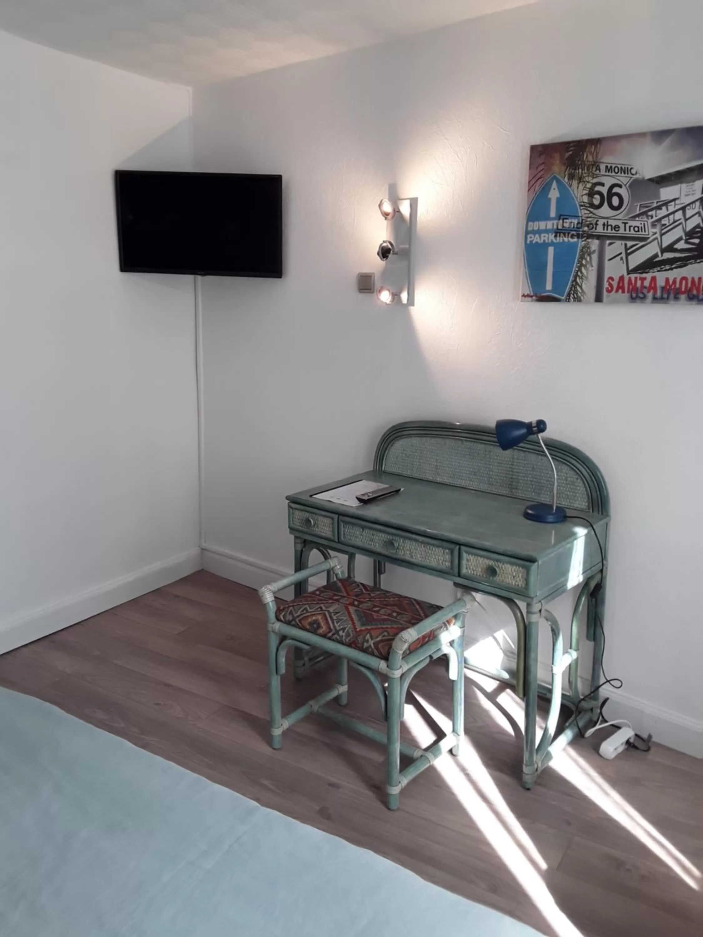 Seating area in Hôtel du Midi