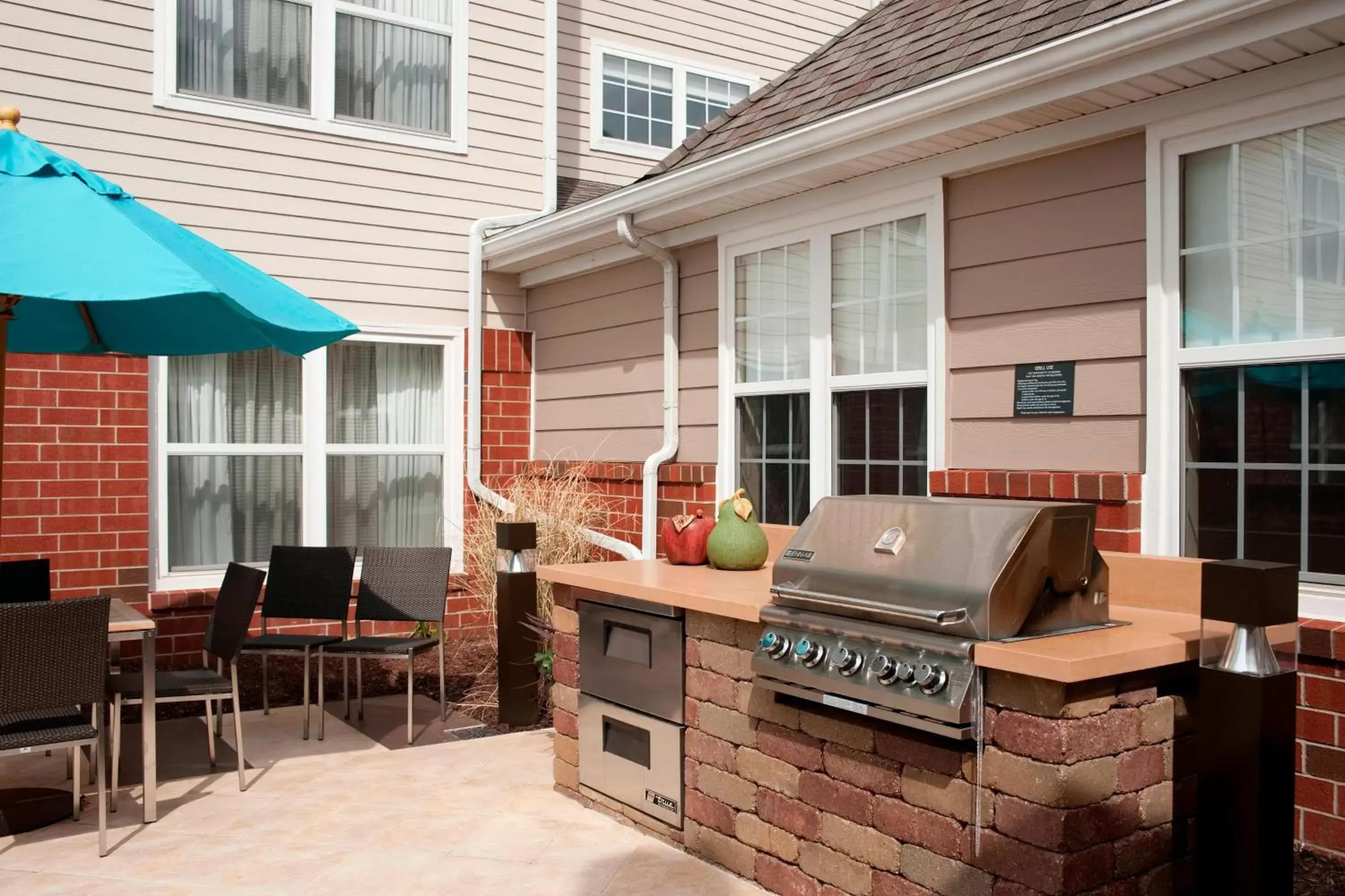 Property building, BBQ Facilities in Residence Inn by Marriott Grand Rapids West