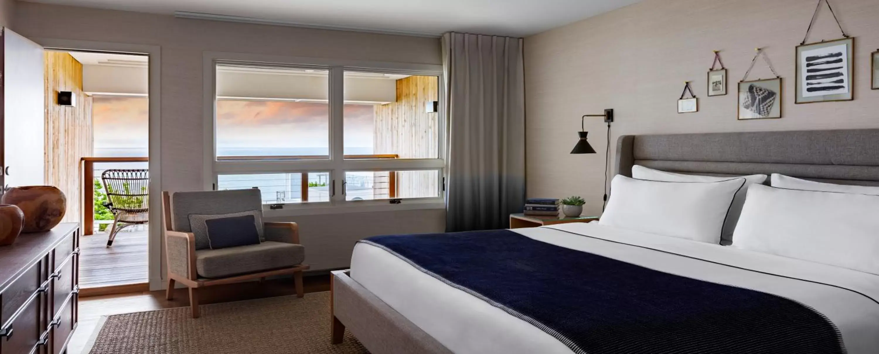 Bed in Gurney's Montauk Resort & Seawater Spa