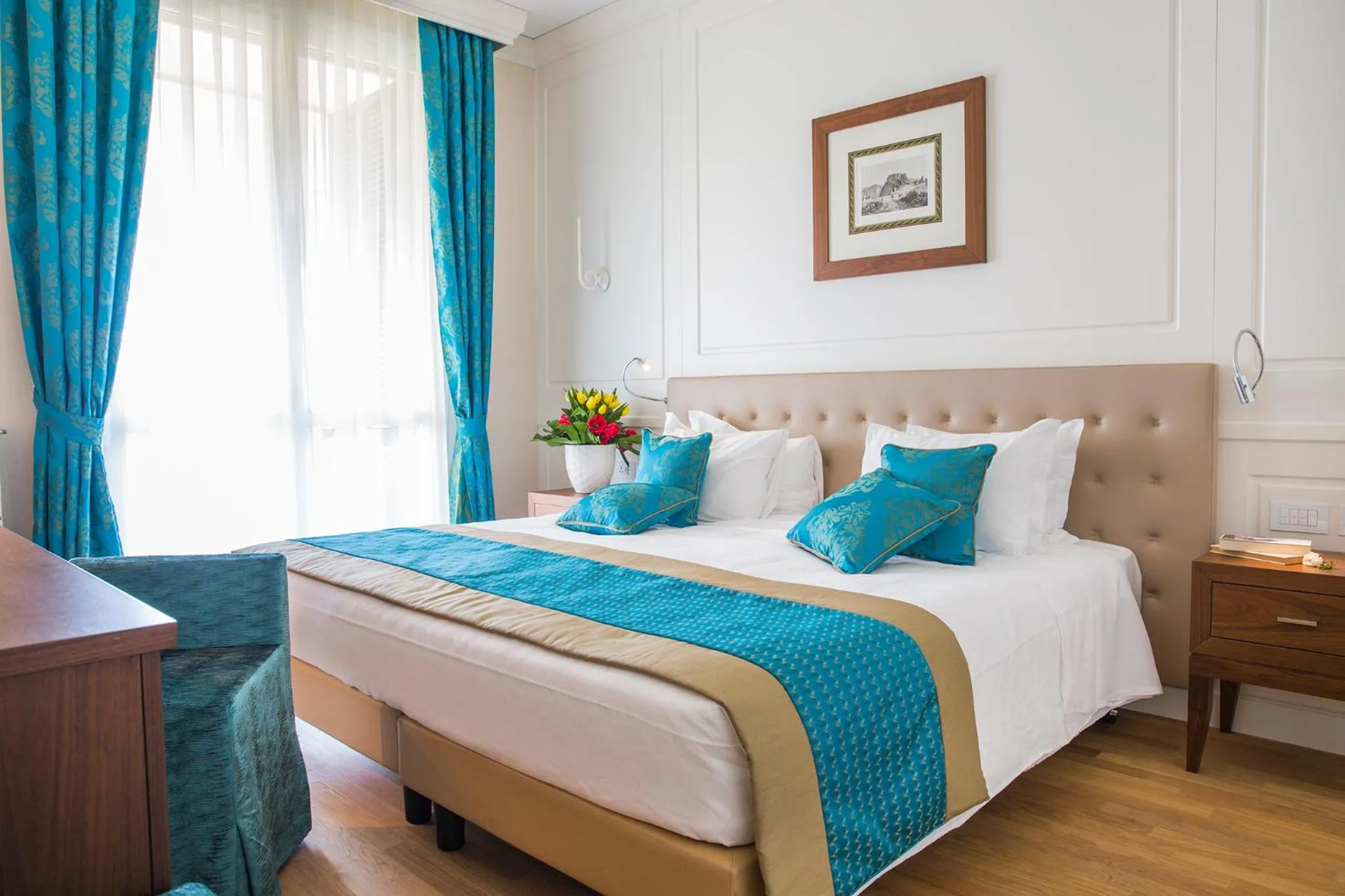 Junior Suite with Balcony and Lake View in Grand Hotel Terme Sirmione