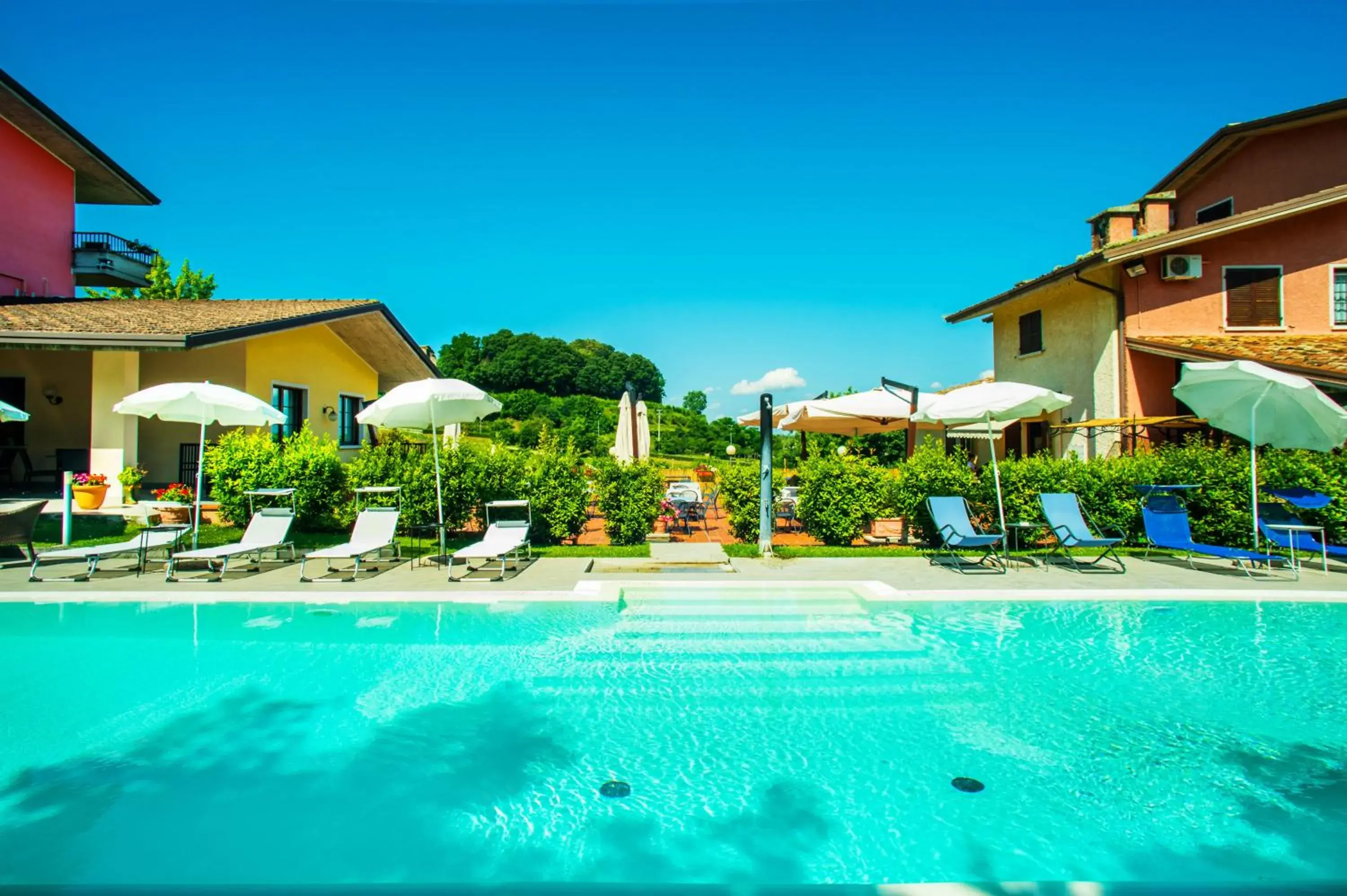 Property building, Swimming Pool in Hotel Il Castello