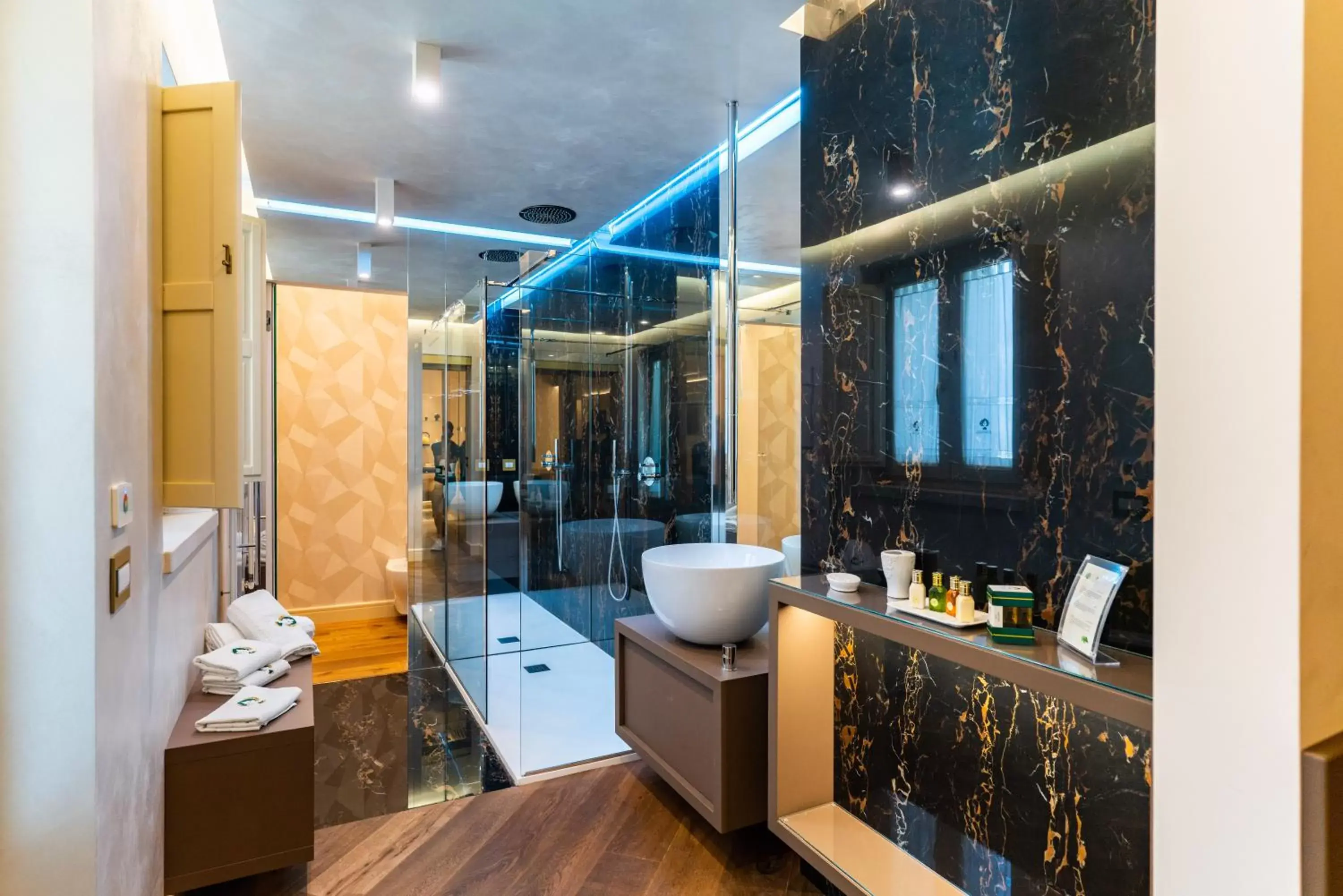 Shower, Bathroom in Palazzo Scotto