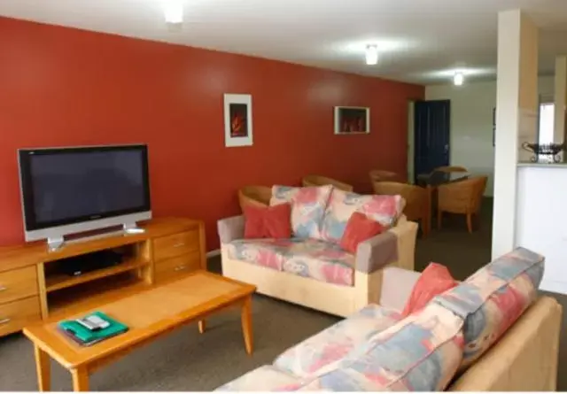 Living room, Seating Area in Waterview Luxury Apartments