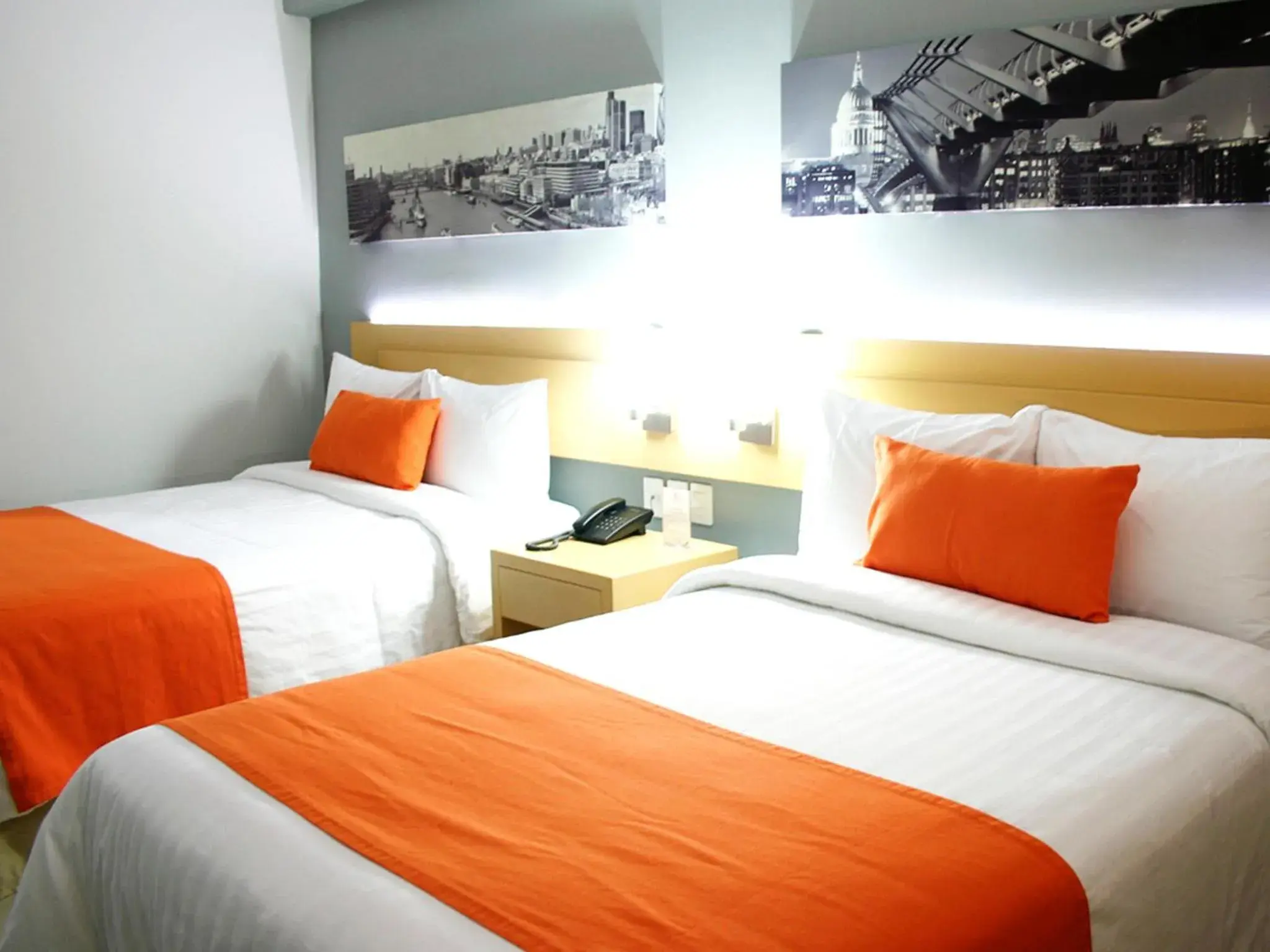 Double Room in Hotel Urbainn