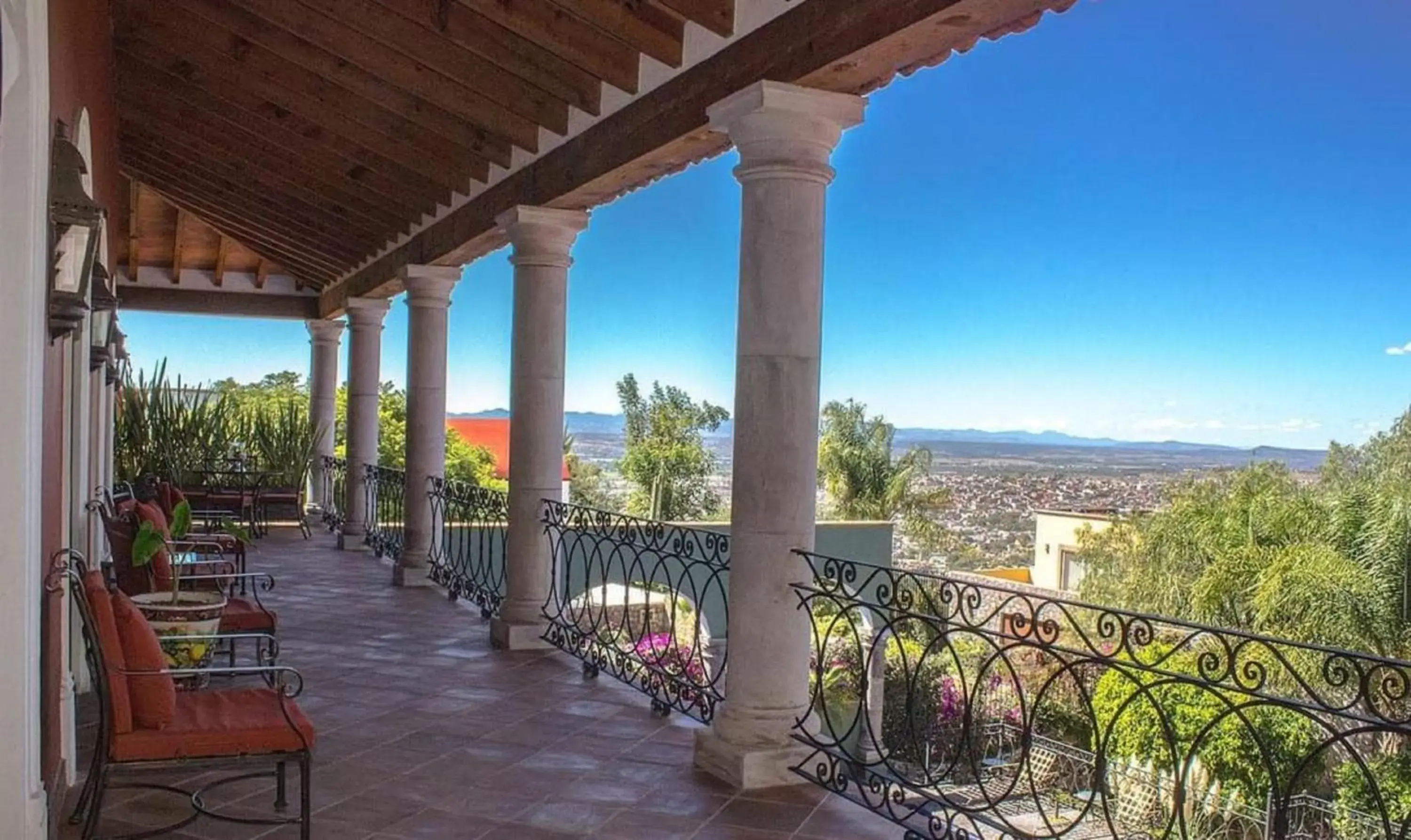 Patio in Casa Don Pascual Hotel Boutique Sweet Home