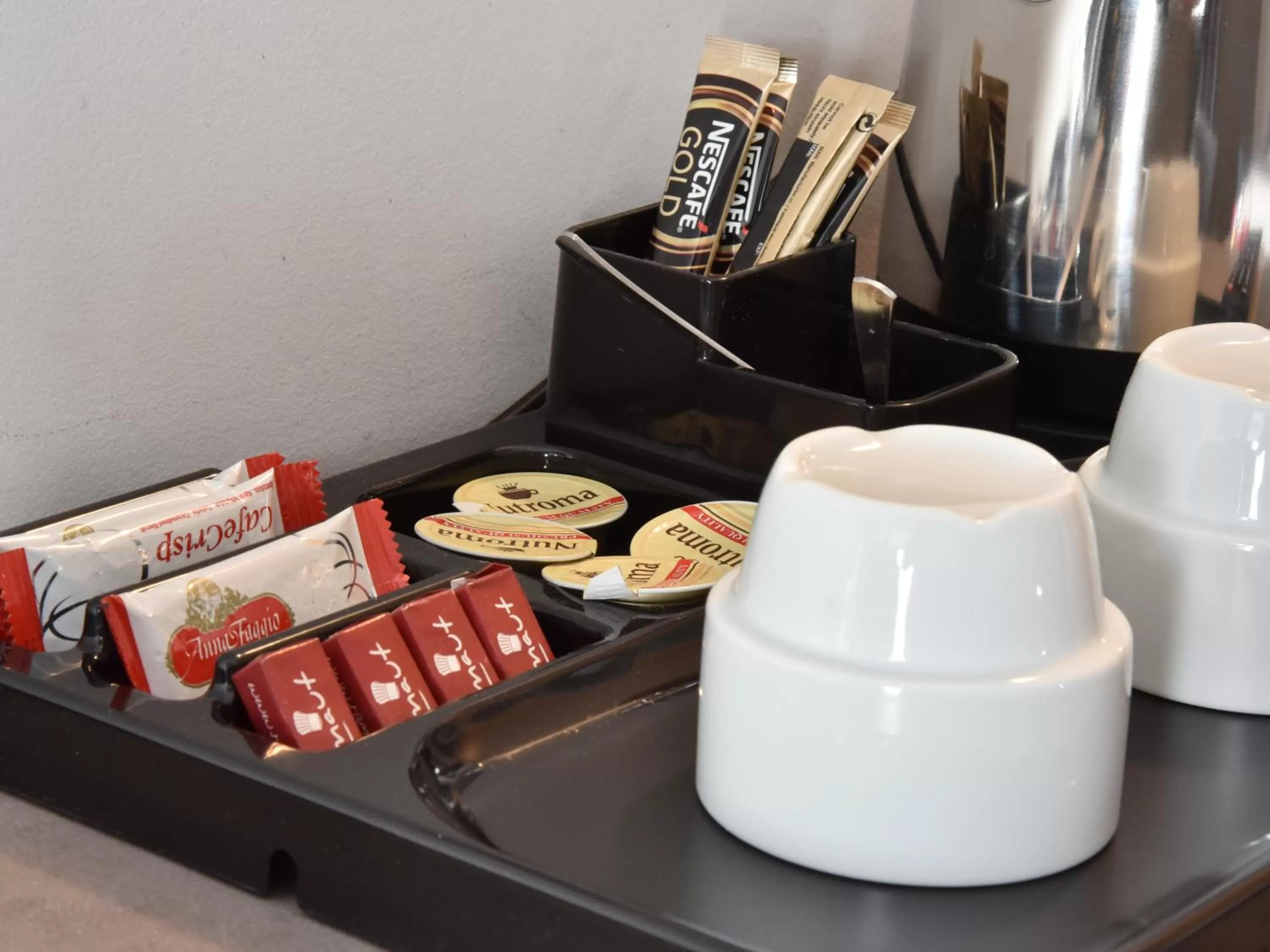 Coffee/tea facilities in Hotel Saint Daniel