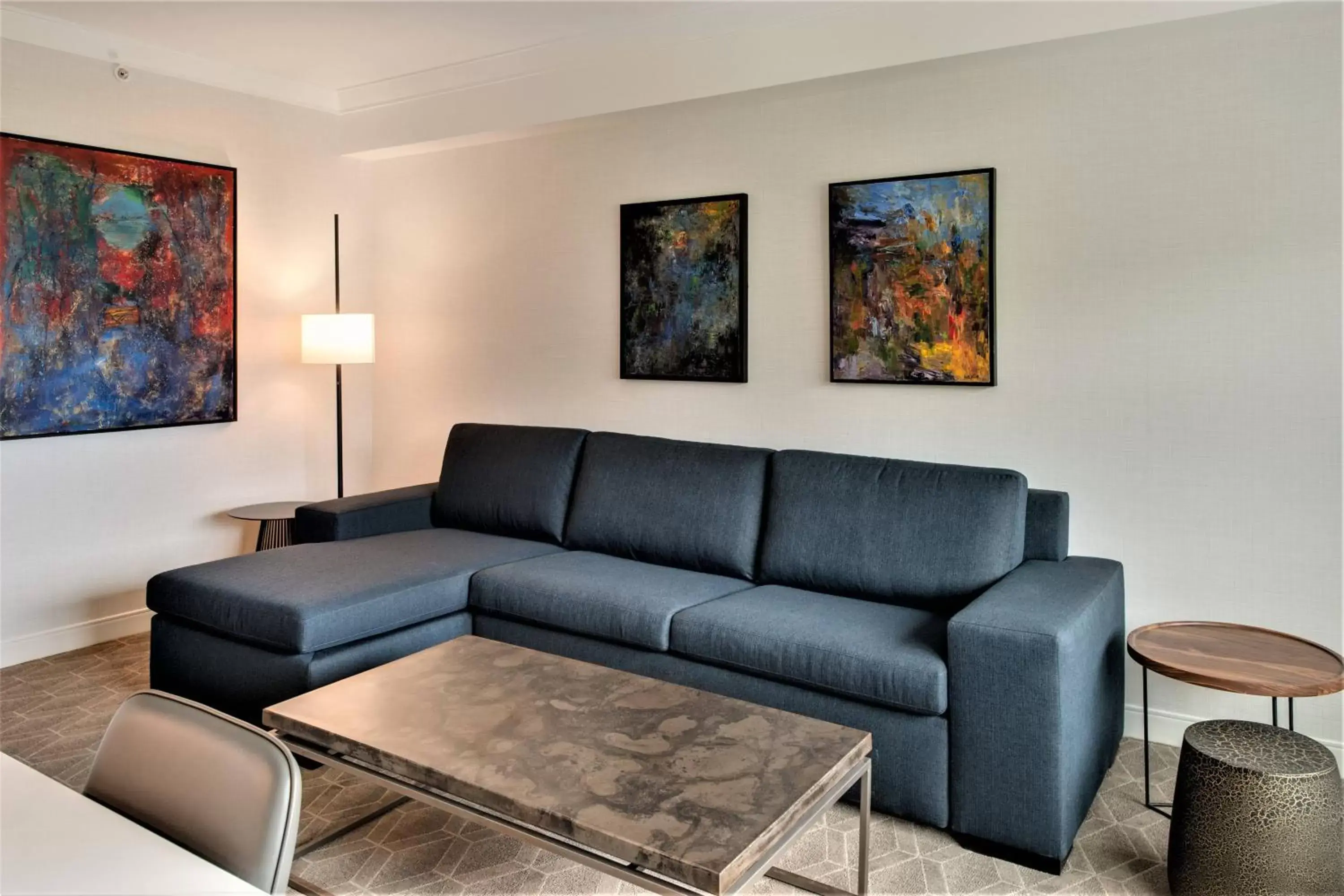 Living room, Seating Area in Delta Hotels by Marriott Kamloops