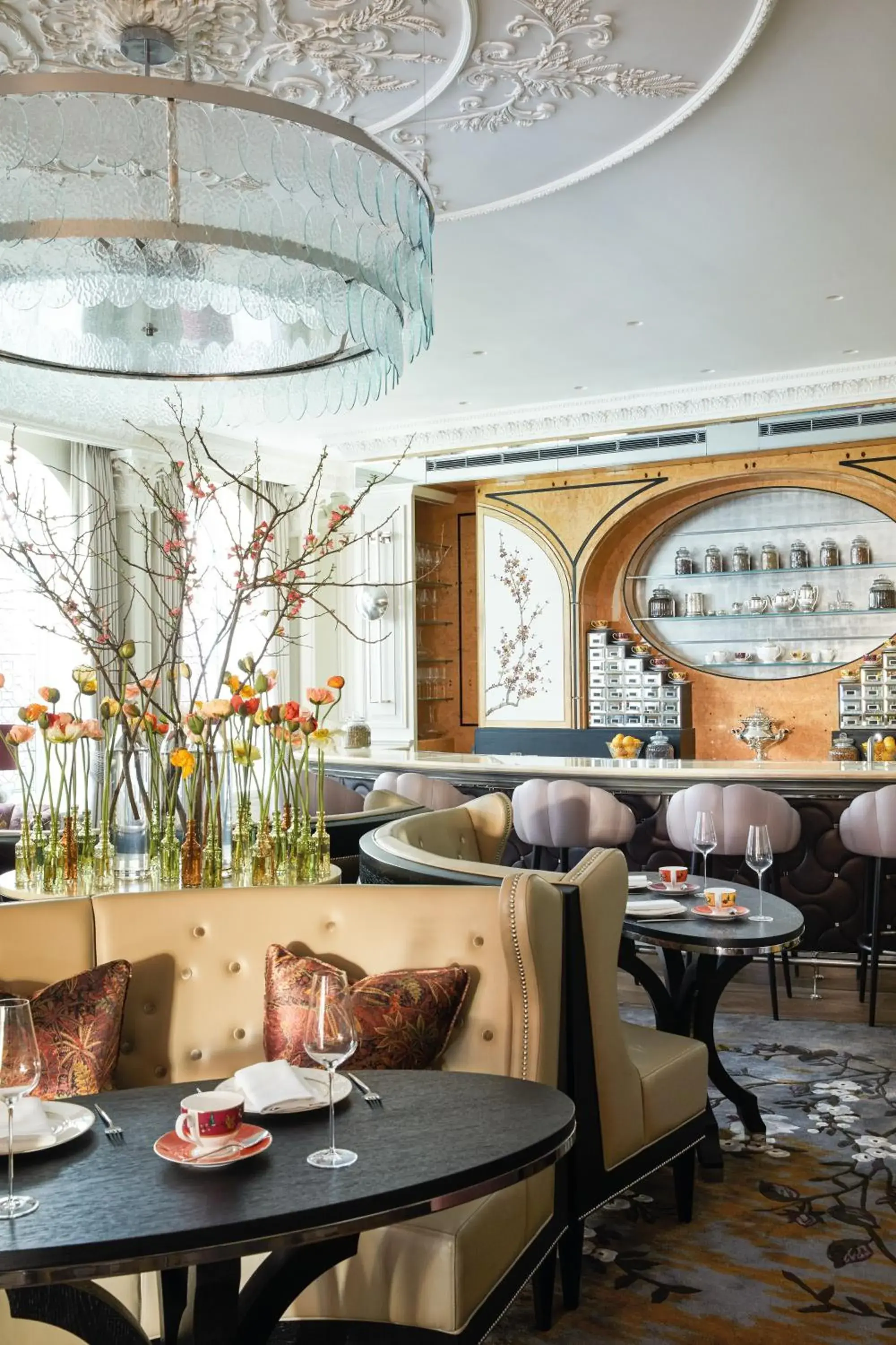 Lounge or bar, Restaurant/Places to Eat in The Cadogan, A Belmond Hotel, London