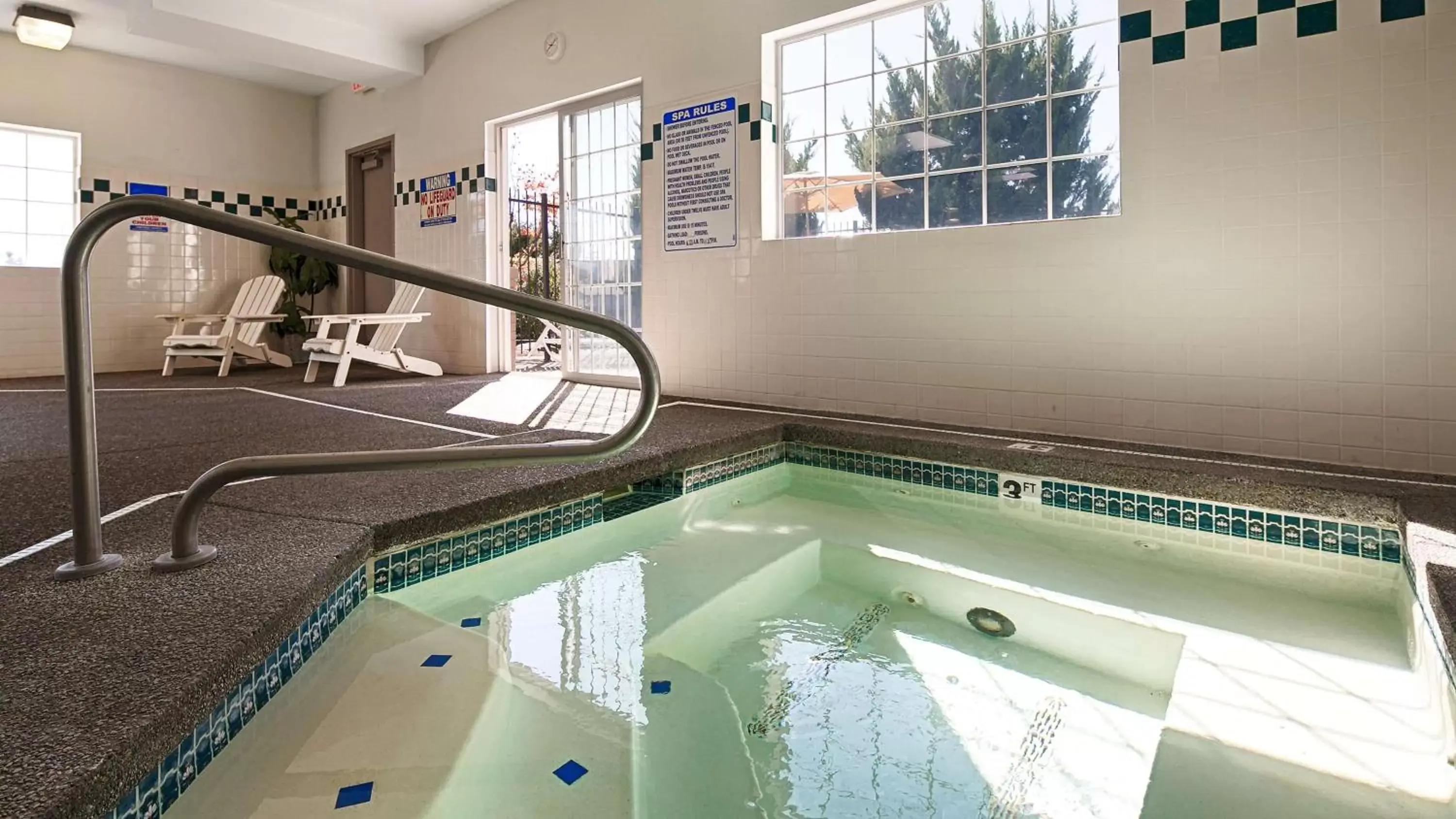 Spa and wellness centre/facilities, Swimming Pool in Best Western Oak Meadows Inn