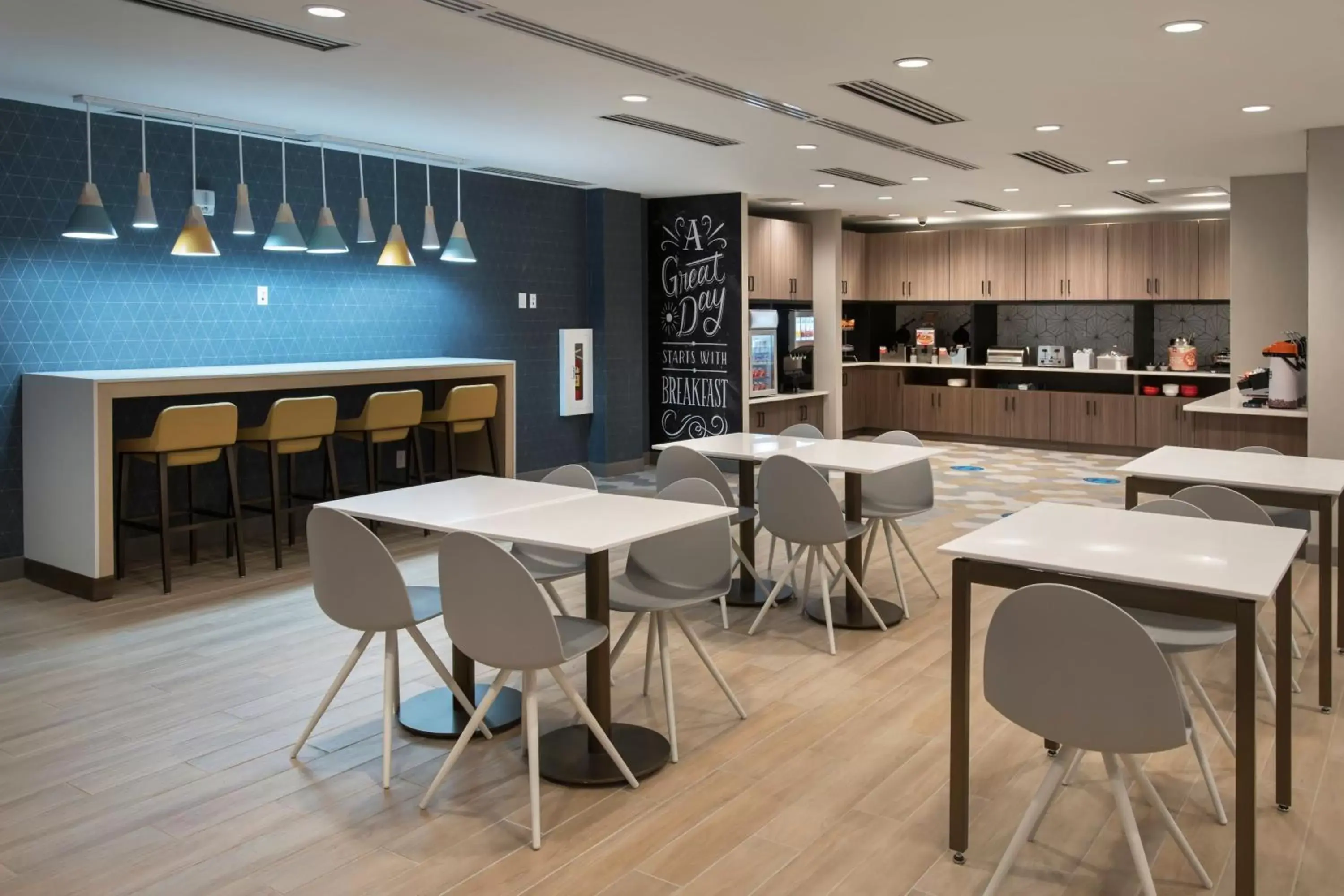 Breakfast, Restaurant/Places to Eat in TownePlace Suites by Marriott New York Brooklyn