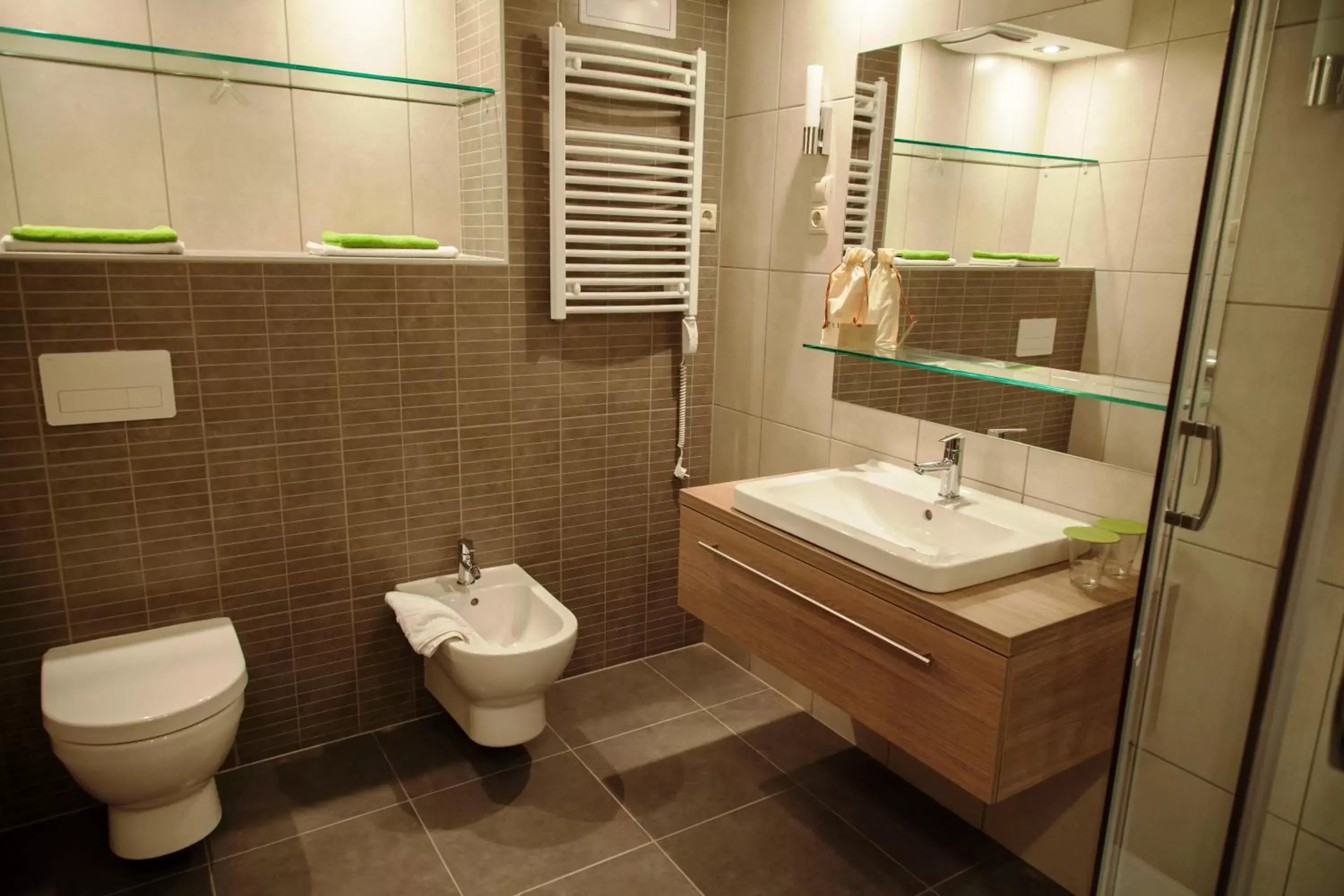 Bathroom in Vitta Hotel Superior Budapest