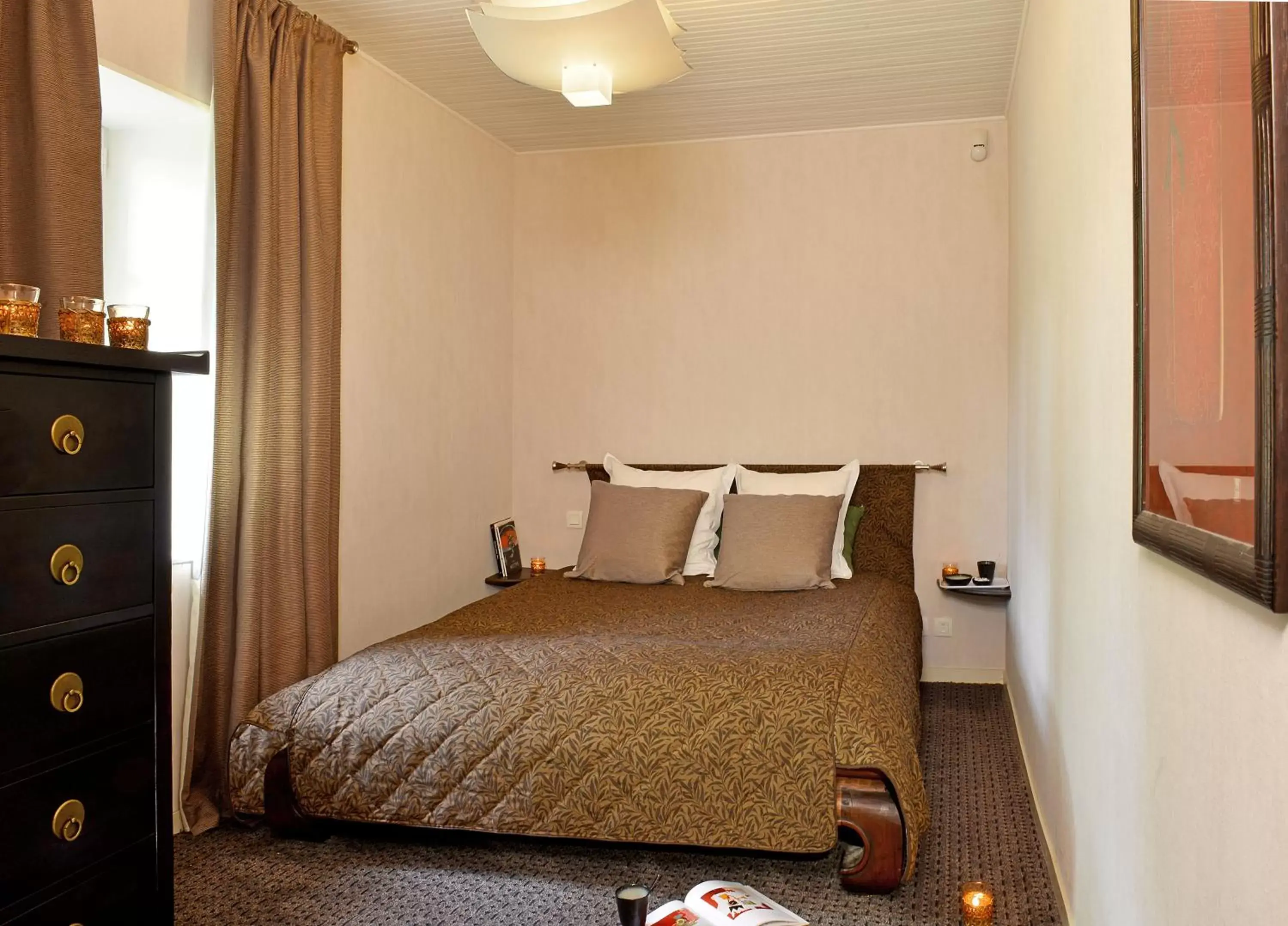 Bedroom, Bed in B&B Domaine de La Corbe