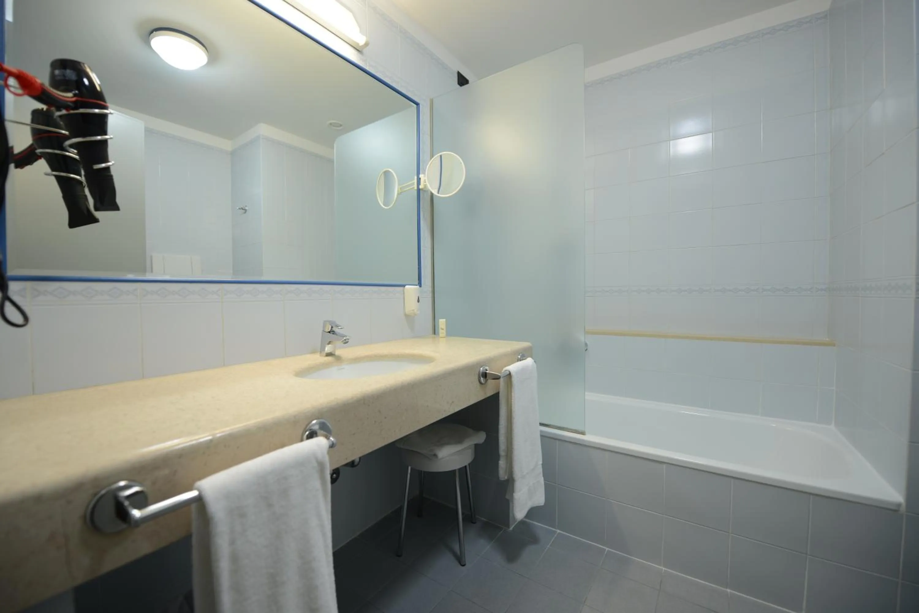 Bathroom in Hotel Mamiani & Relaxing Spa Urbino