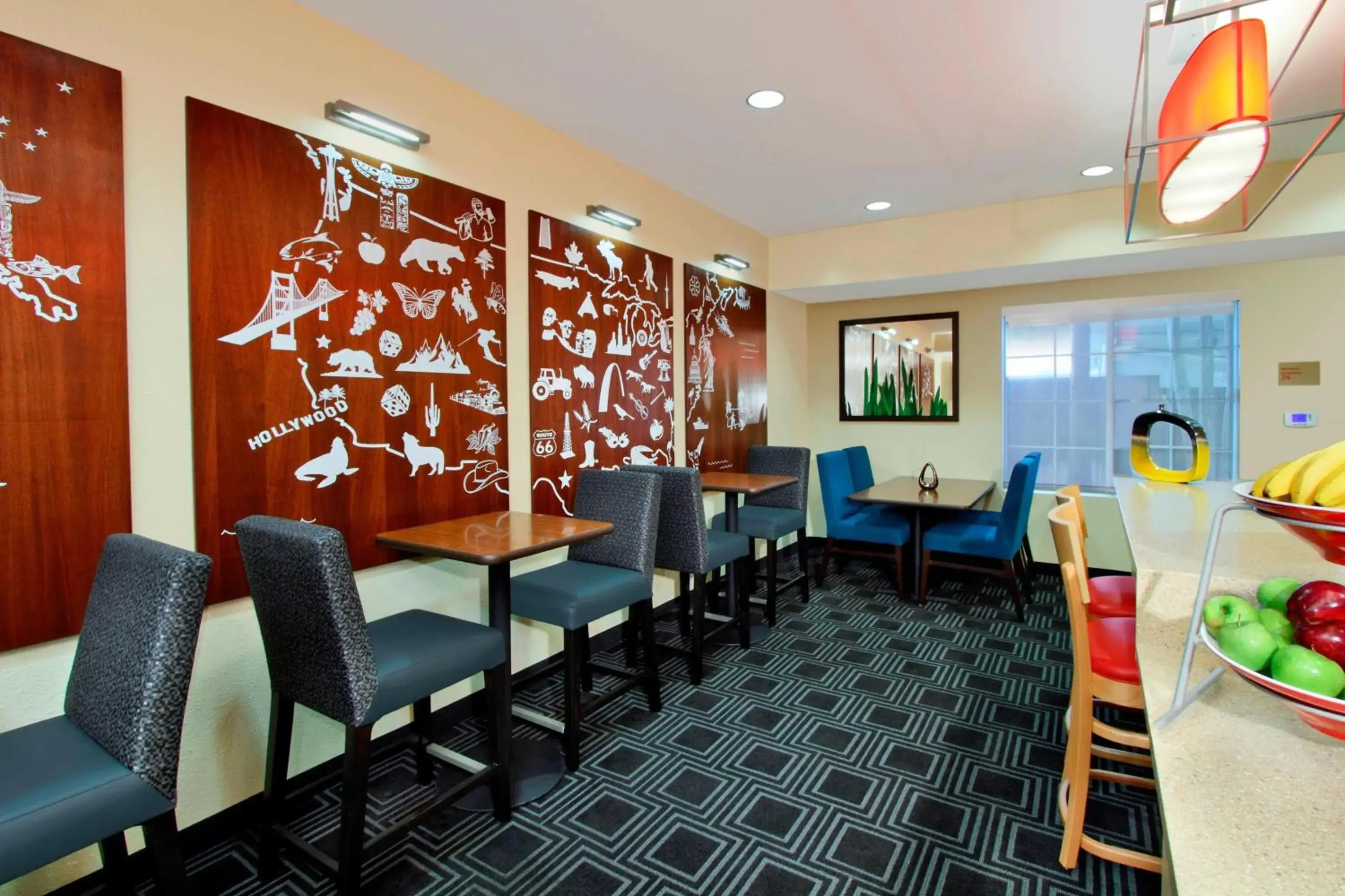 Breakfast, Restaurant/Places to Eat in TownePlace Suites by Marriott San Jose Cupertino