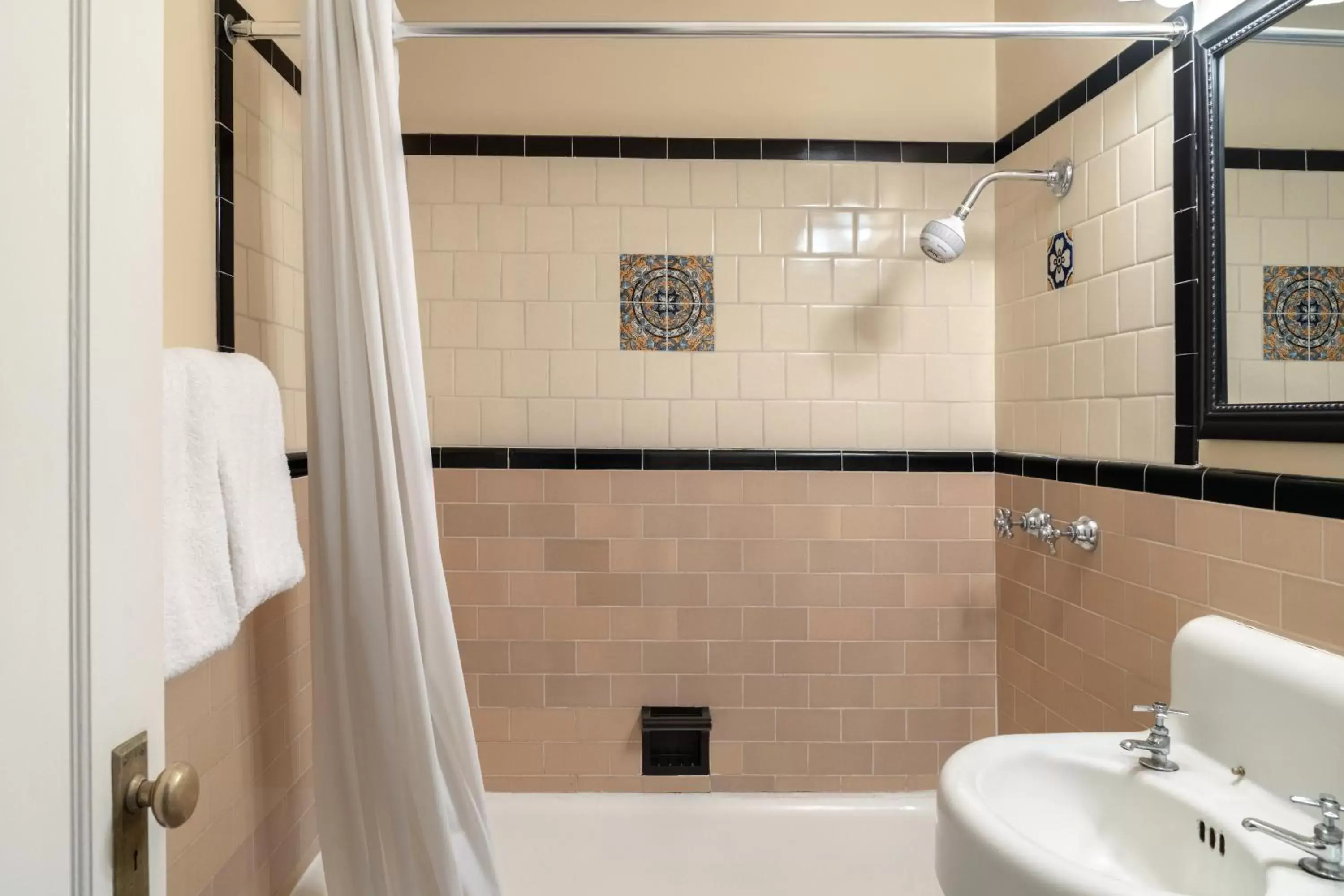 Bathroom in Historic Sonora Inn