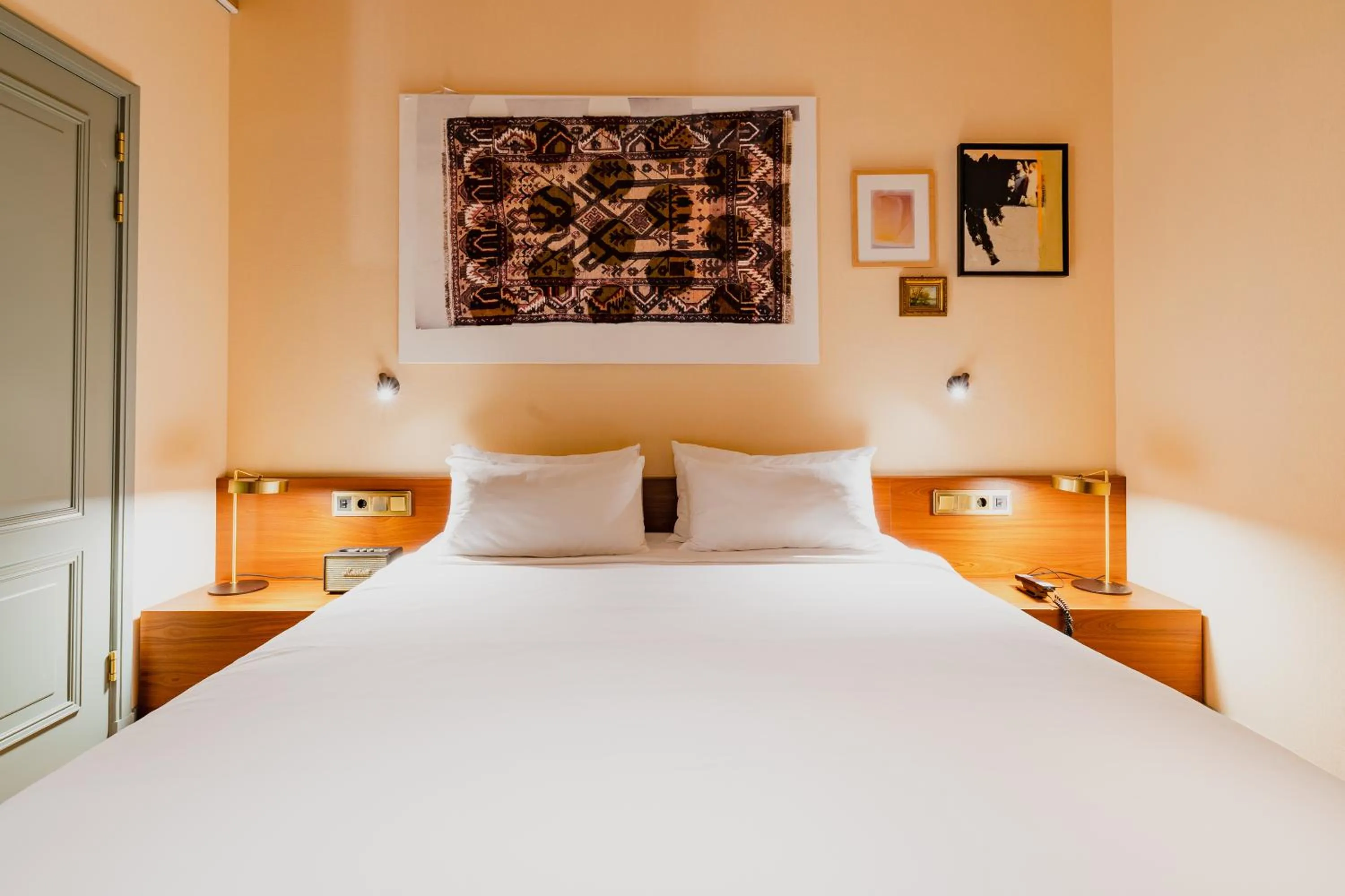 Bed in Hotel Mercier