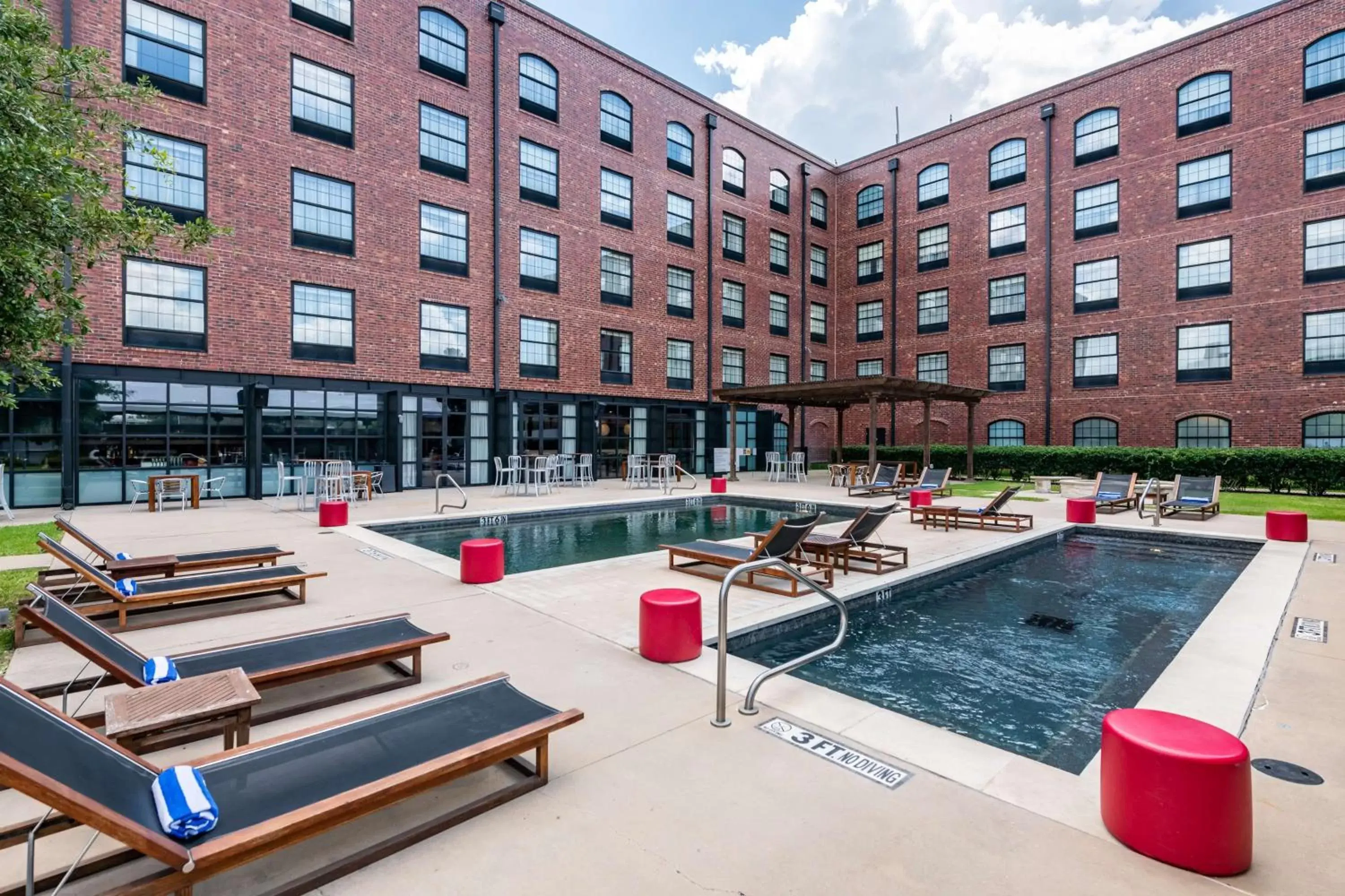 Pool view, Swimming Pool in NYLO Las Colinas Hotel, Tapestry Collection by Hilton