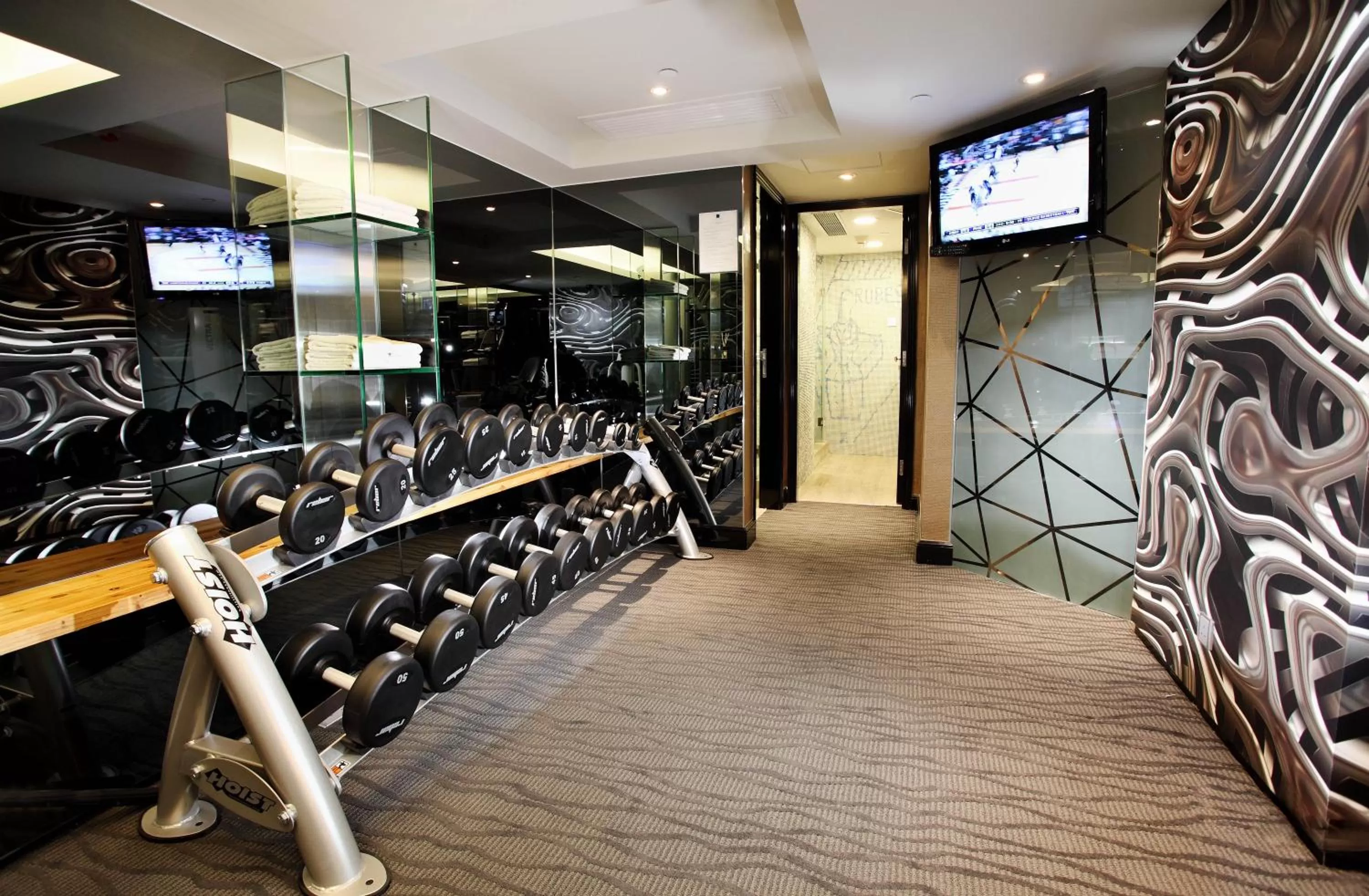 Fitness centre/facilities in The Luxe Manor