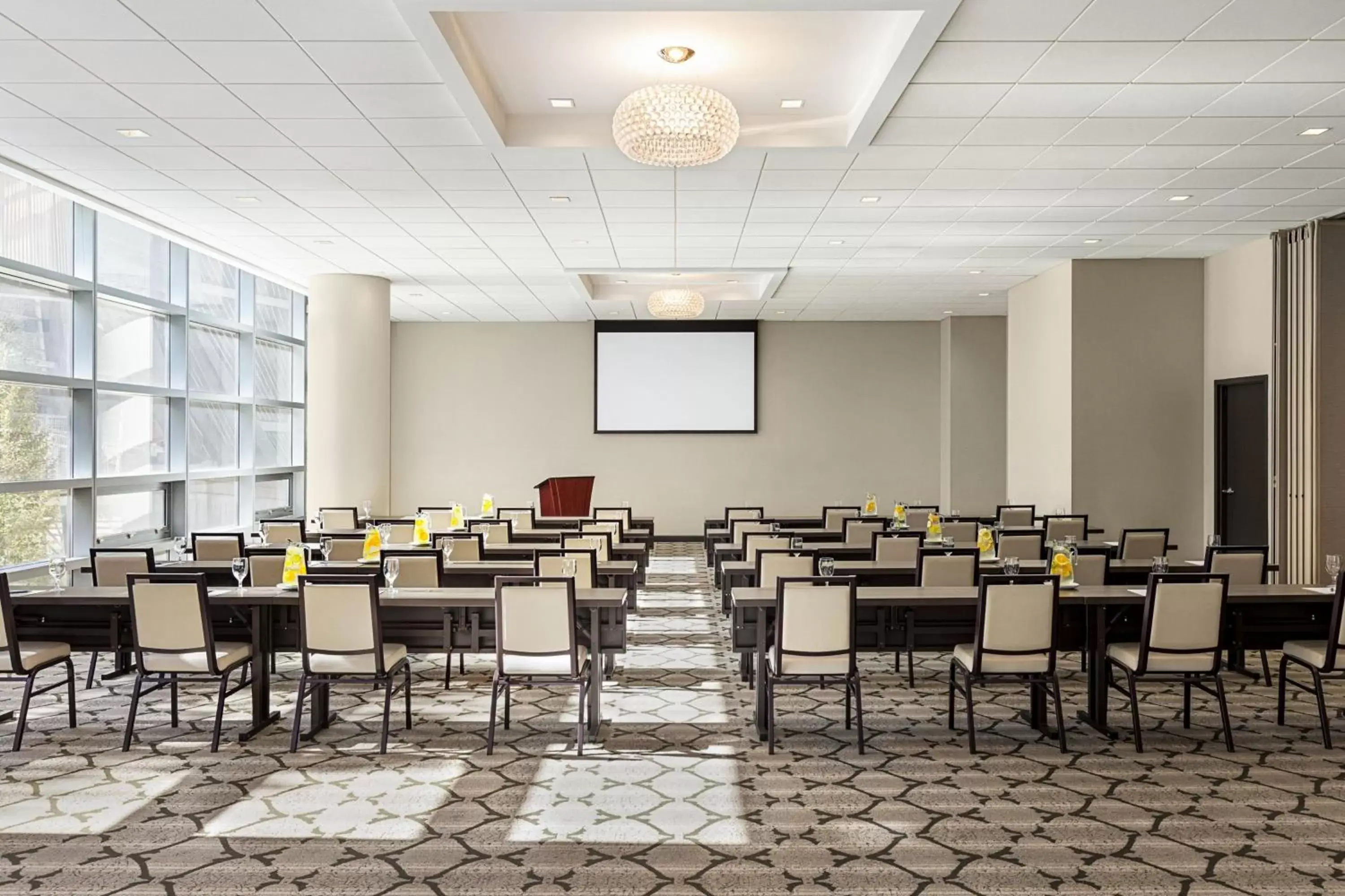 Meeting/conference room in Magnolia Hotel St. Louis, a Tribute Portfolio Hotel