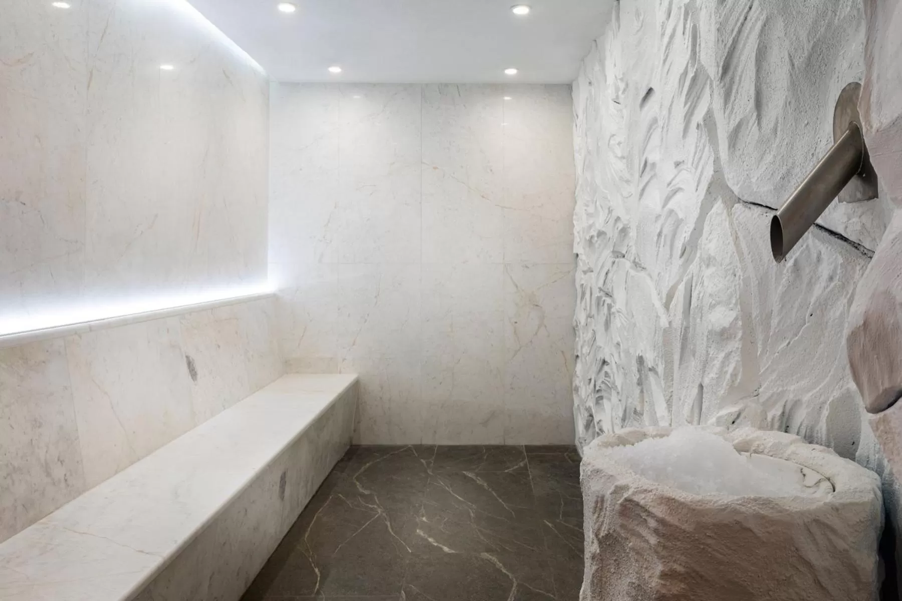 Spa and wellness centre/facilities in Kings' Valley Medical & Spa Hotel