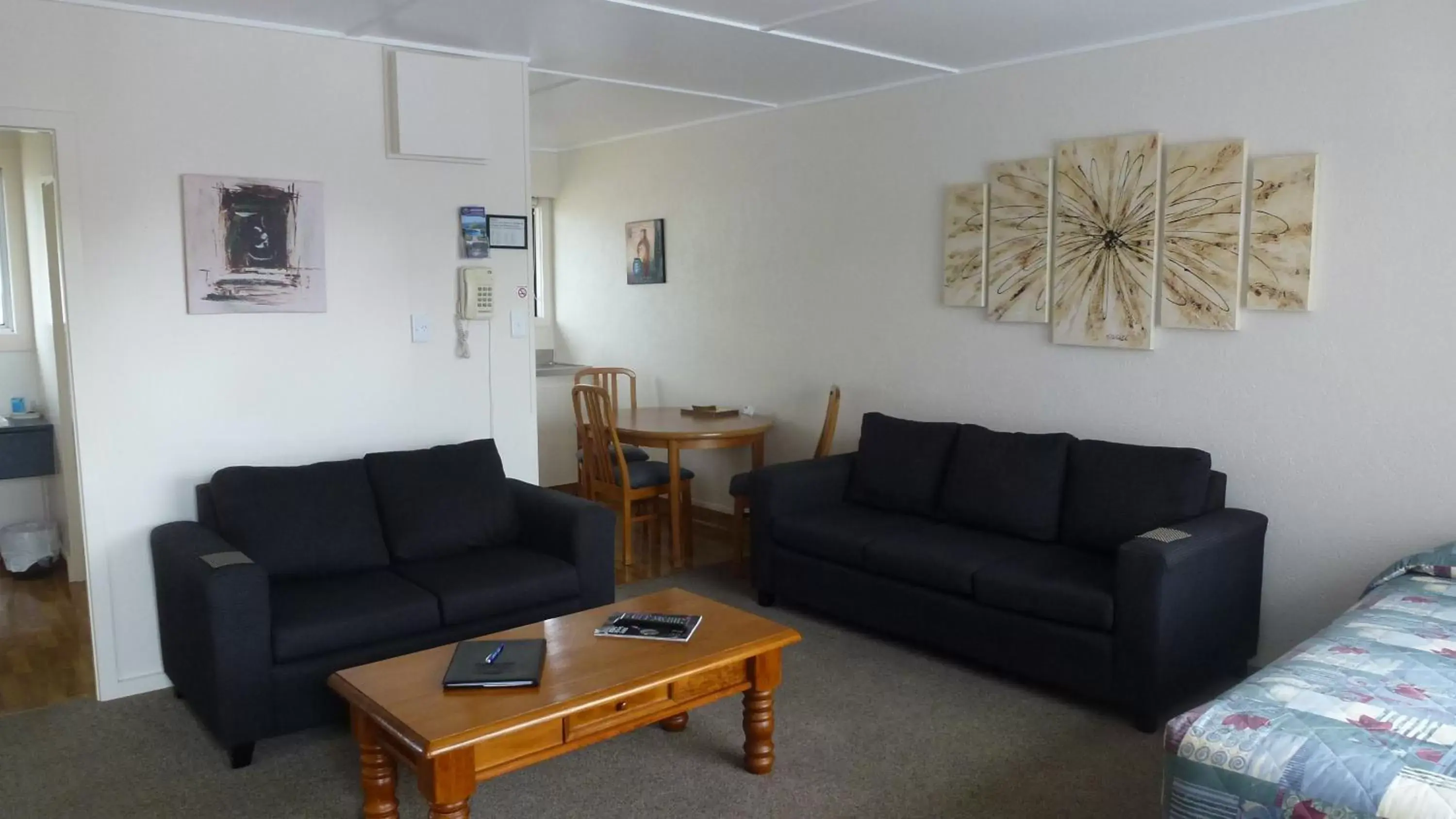 Living room, Seating Area in ASURE Adcroft Motel