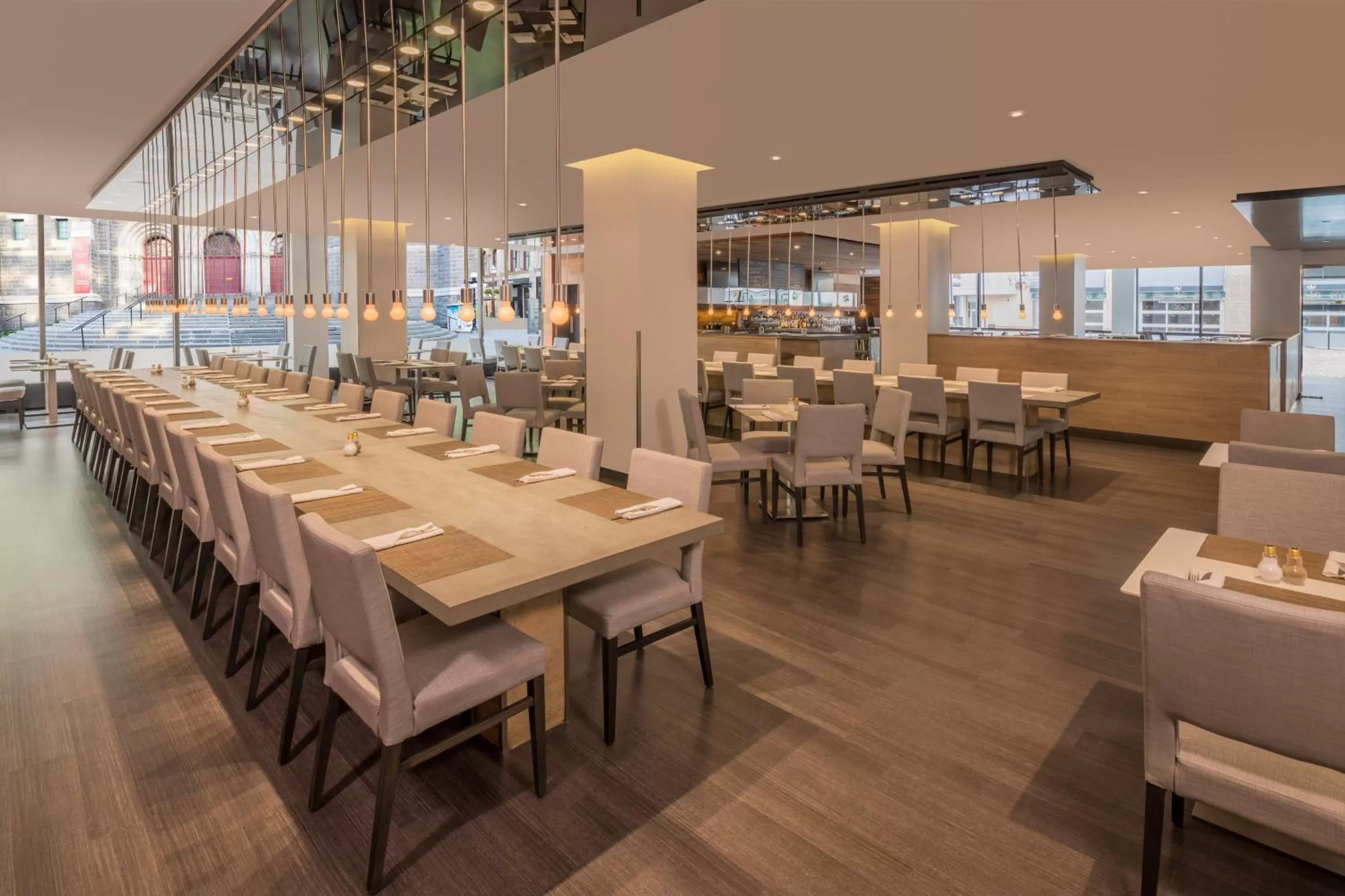 Restaurant/places to eat in Hotel PUR, Quebec, a Tribute Portfolio Hotel