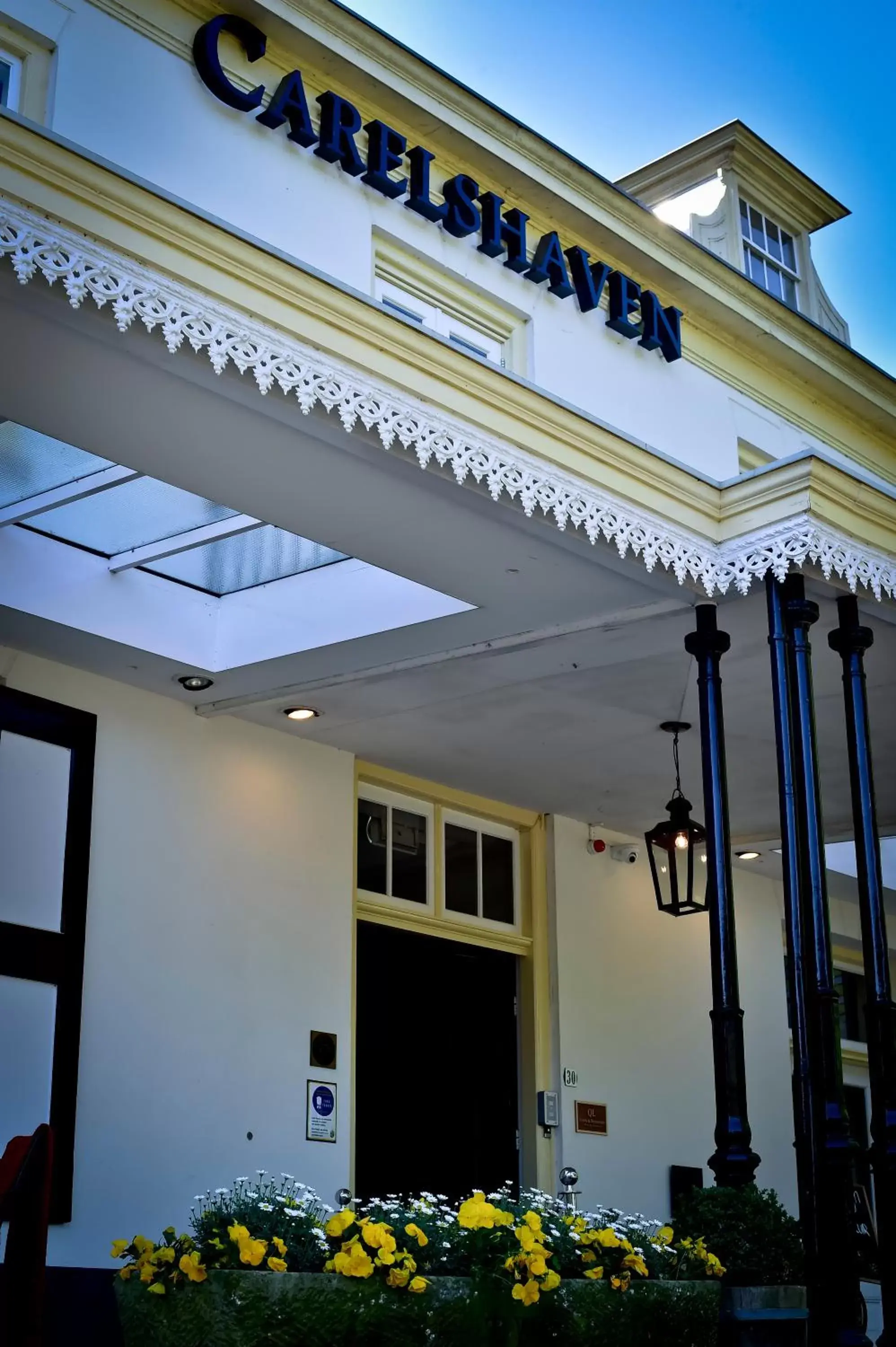 Facade/entrance in Landgoed Hotel & Restaurant Carelshaven