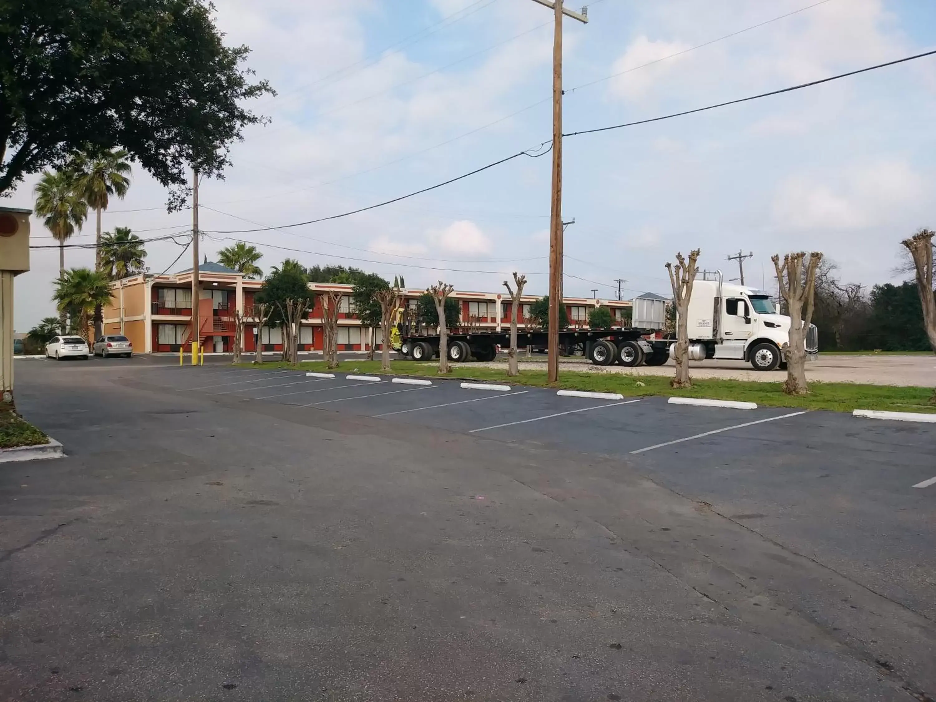 Property building in Knights Inn San Antonio near AT&T Center