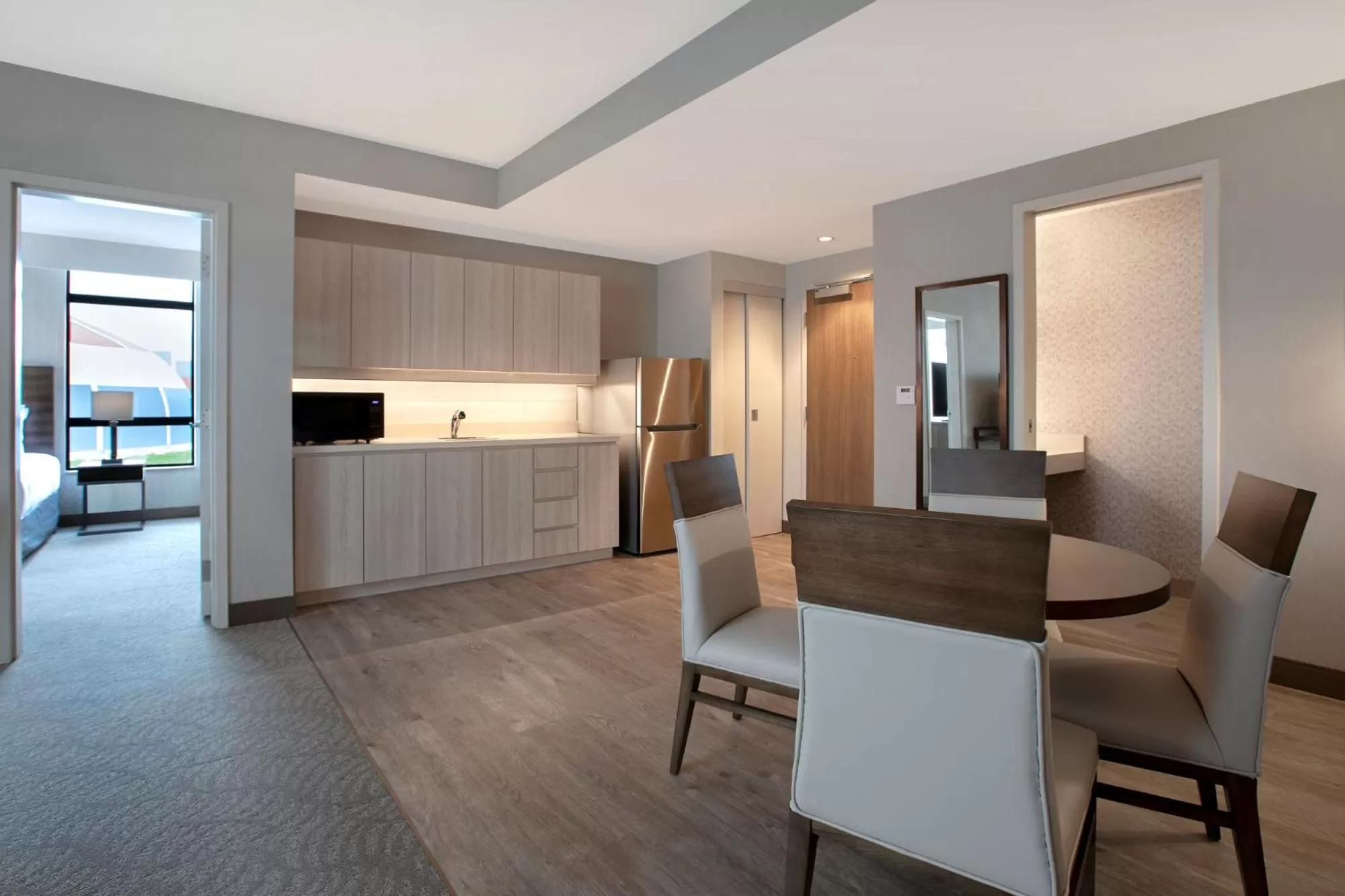 Kitchen or kitchenette in Great Blue Heron Hotel