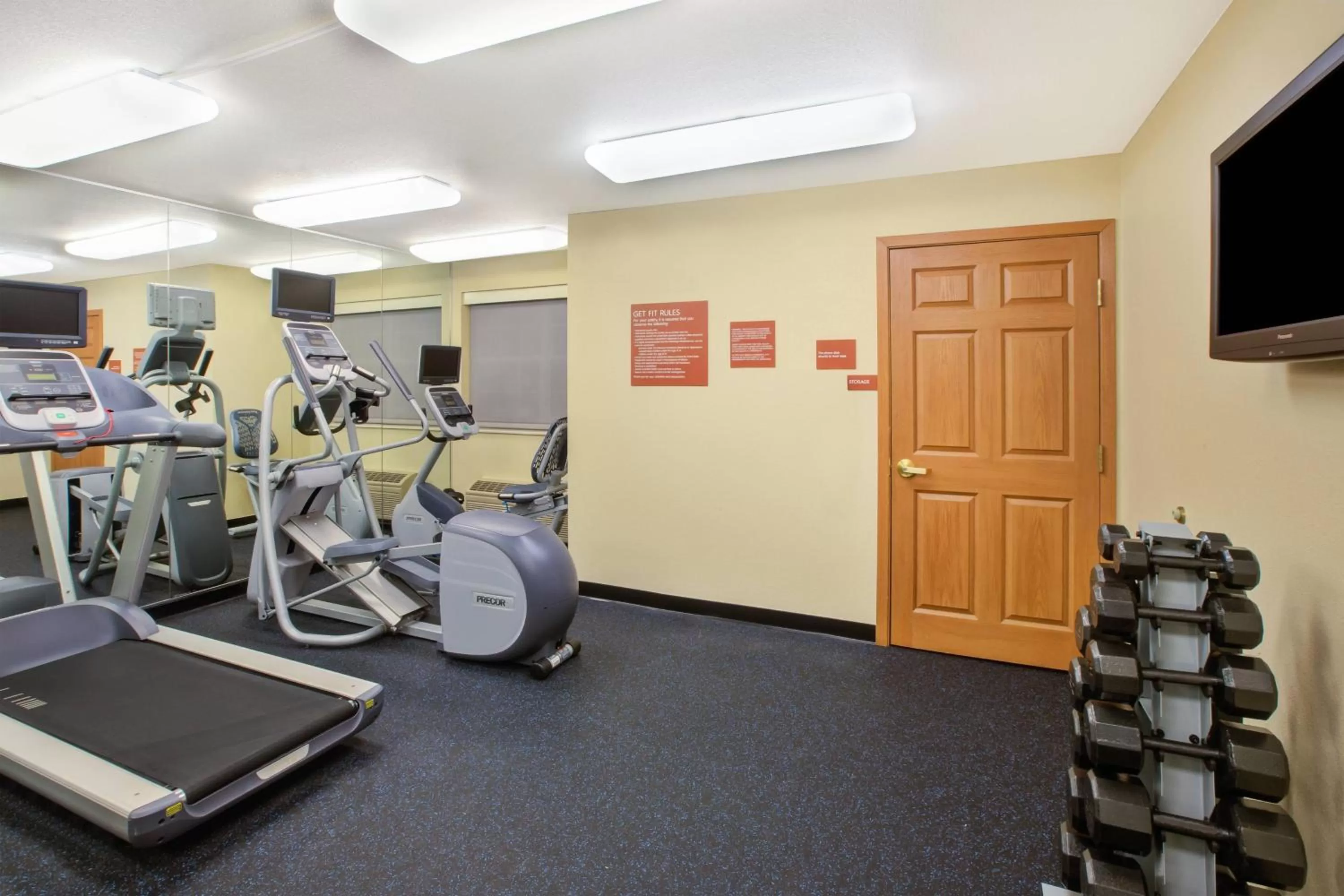 Fitness centre/facilities in TownePlace Suites Detroit Sterling Heights