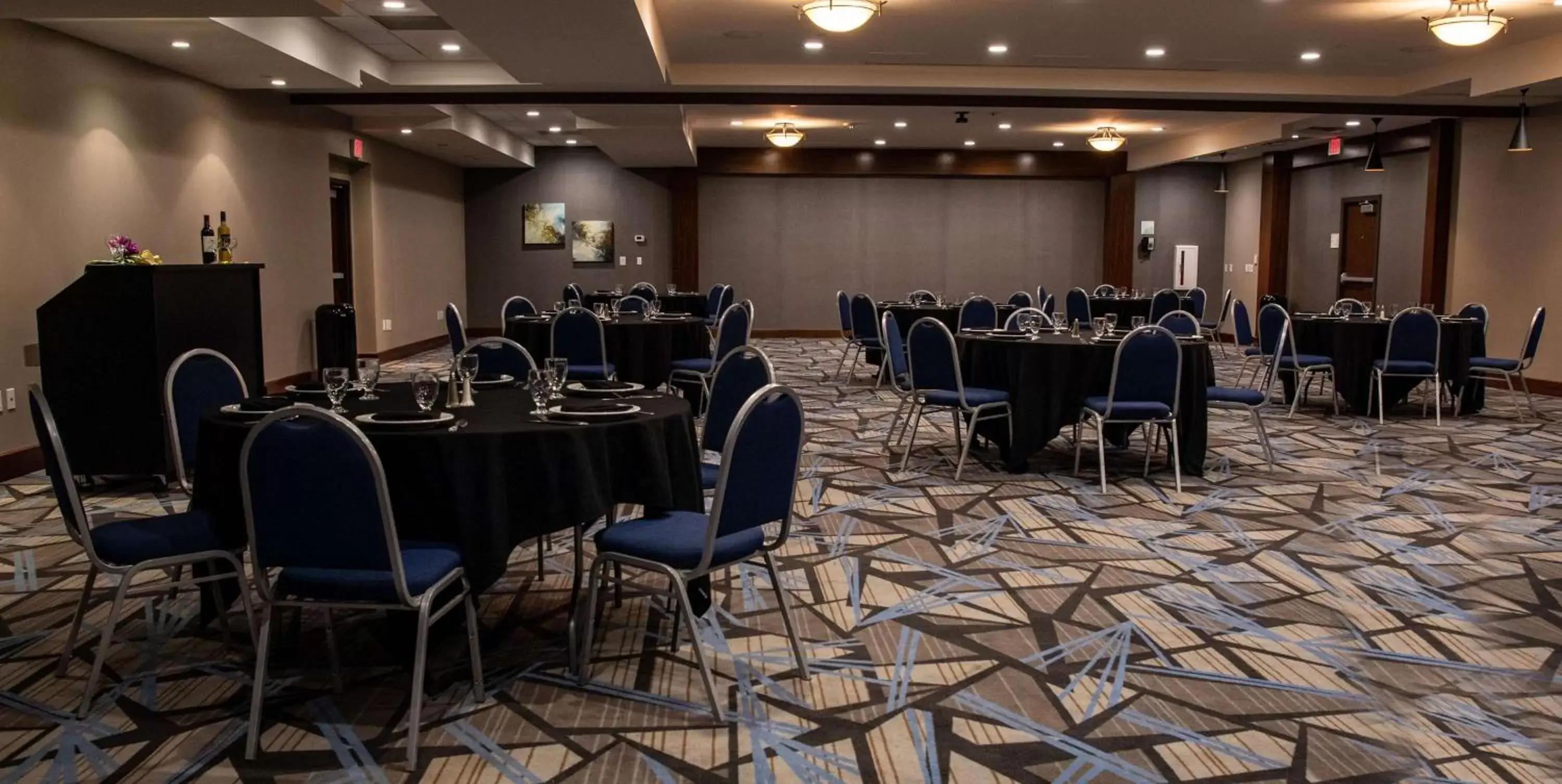 Meeting/conference room in Doubletree By Hilton Omaha Southwest, Ne