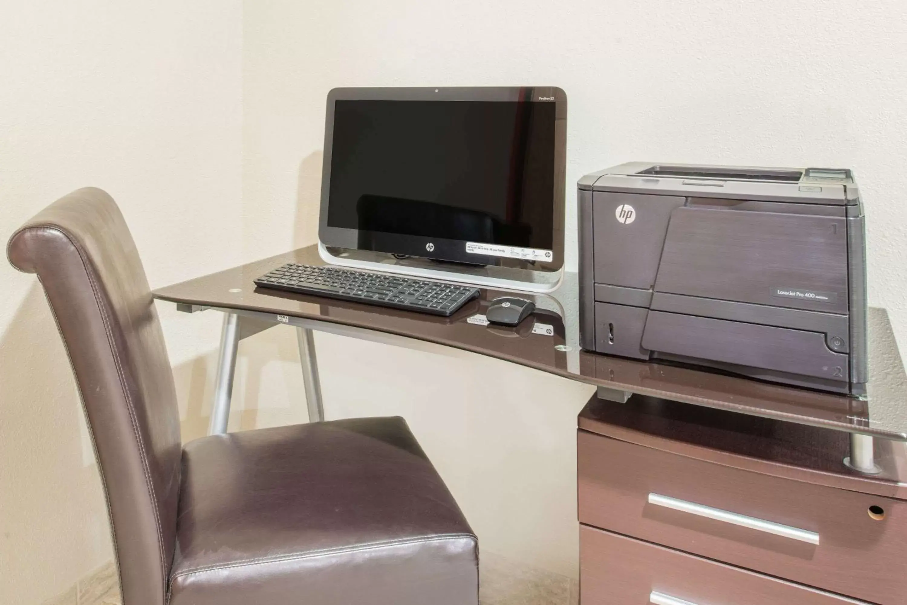 On site in Super 8 by Wyndham Moberly MO On site in Super 8 by Wyndham Moberly MO