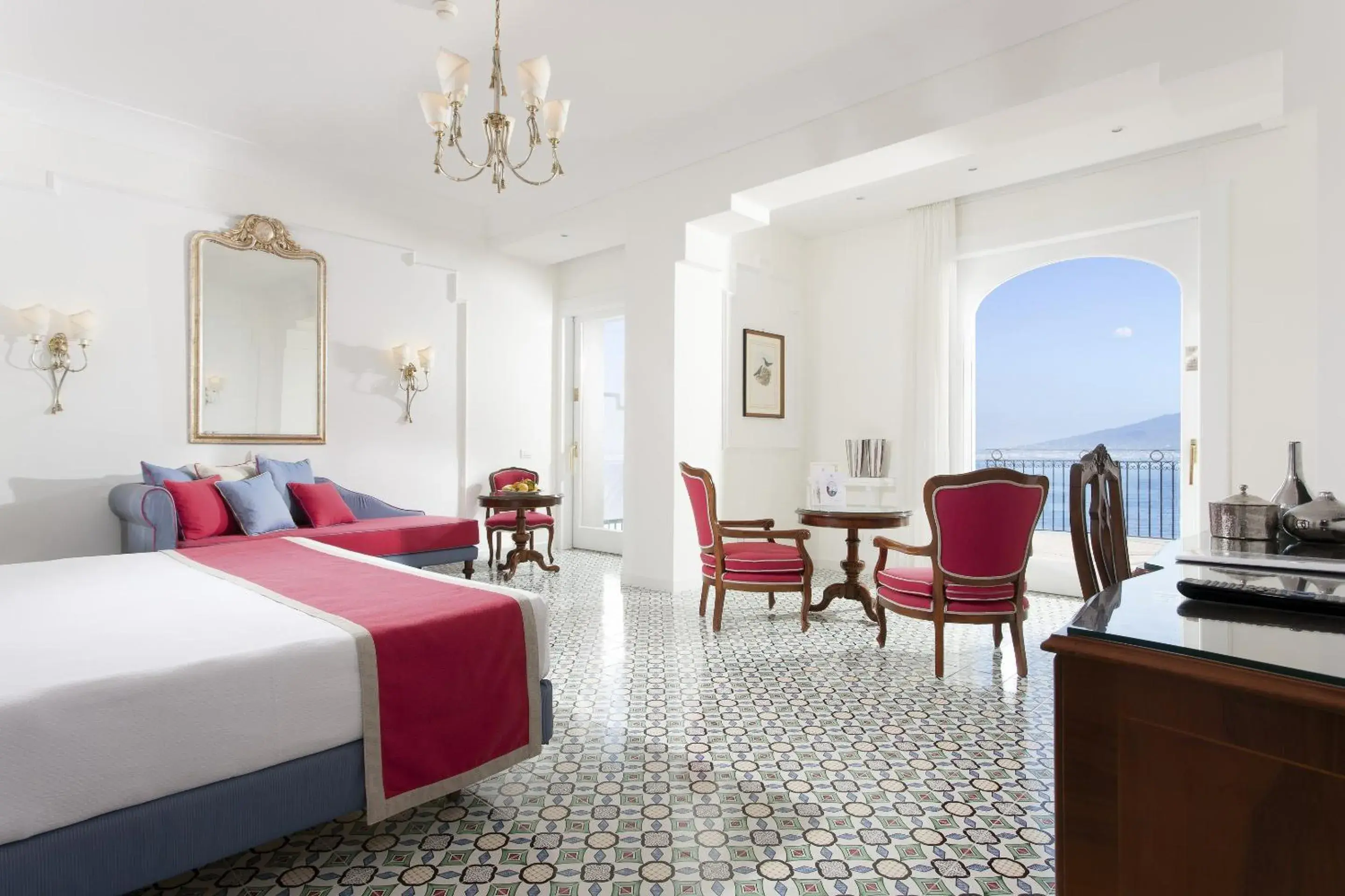 Photo of the whole room in Grand Hotel Ambasciatori