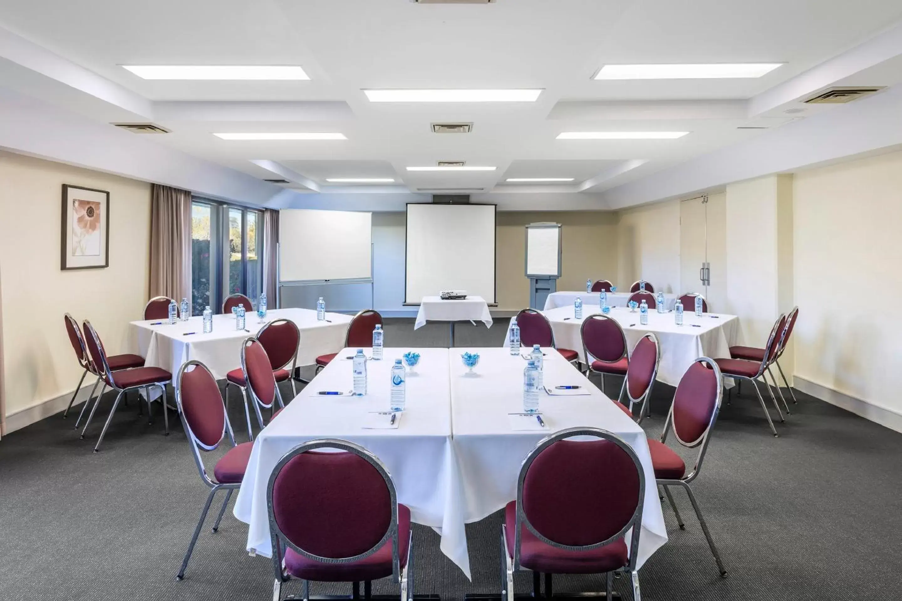 Meeting/conference room in Garden City Hotel, Best Western Signature Collection