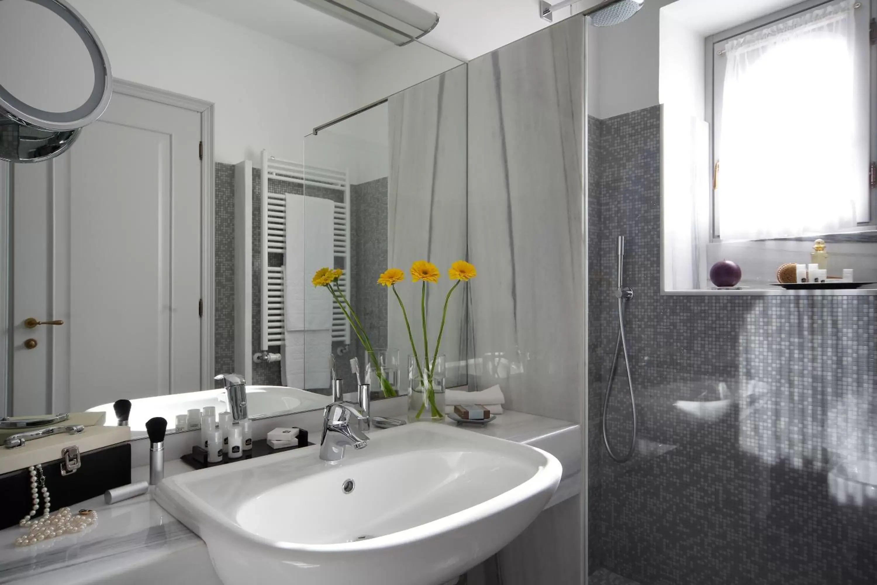 Bathroom in Hotel Bisanzio