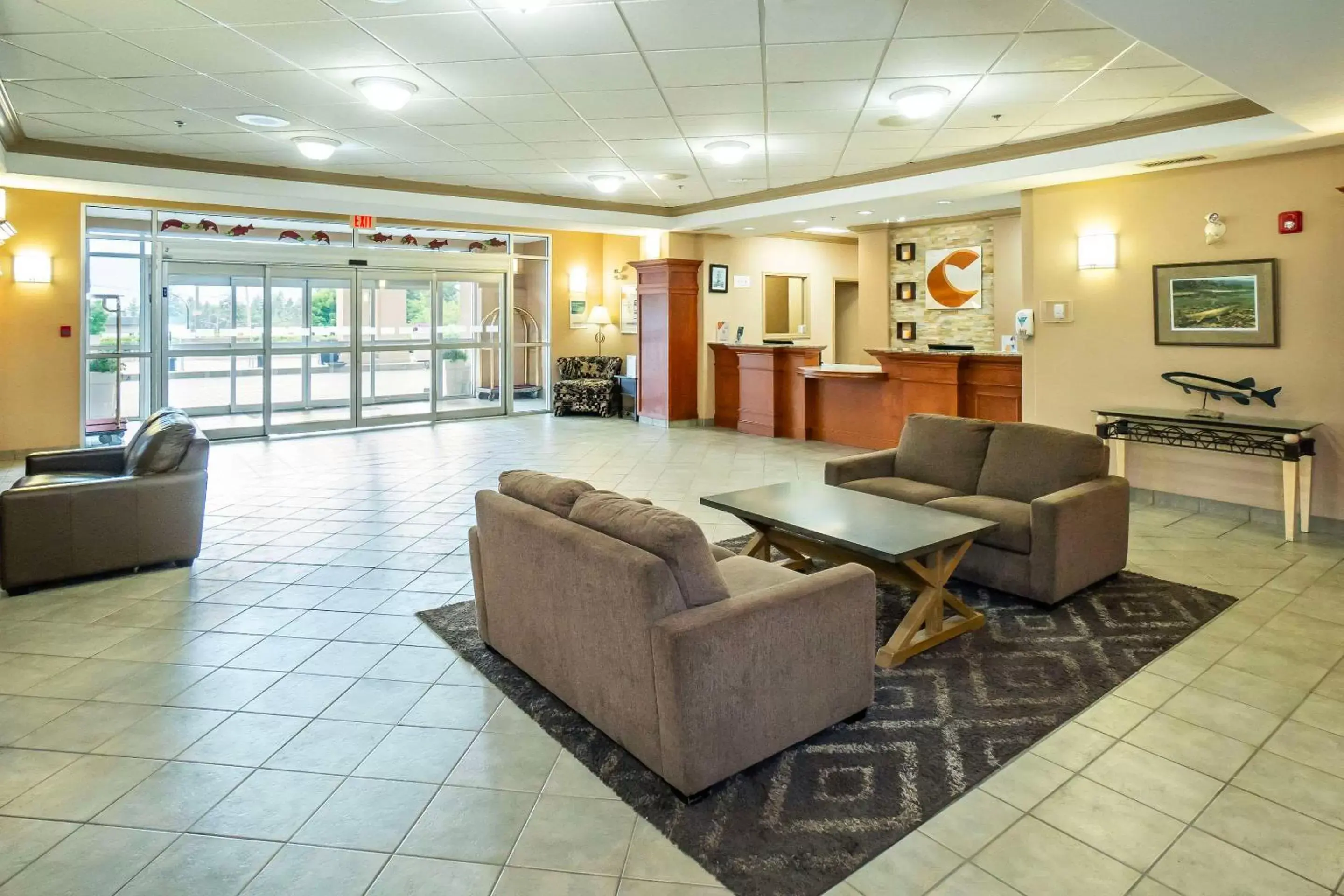 Lobby or reception, Lobby/Reception in Comfort Inn & Suites Salmon Arm