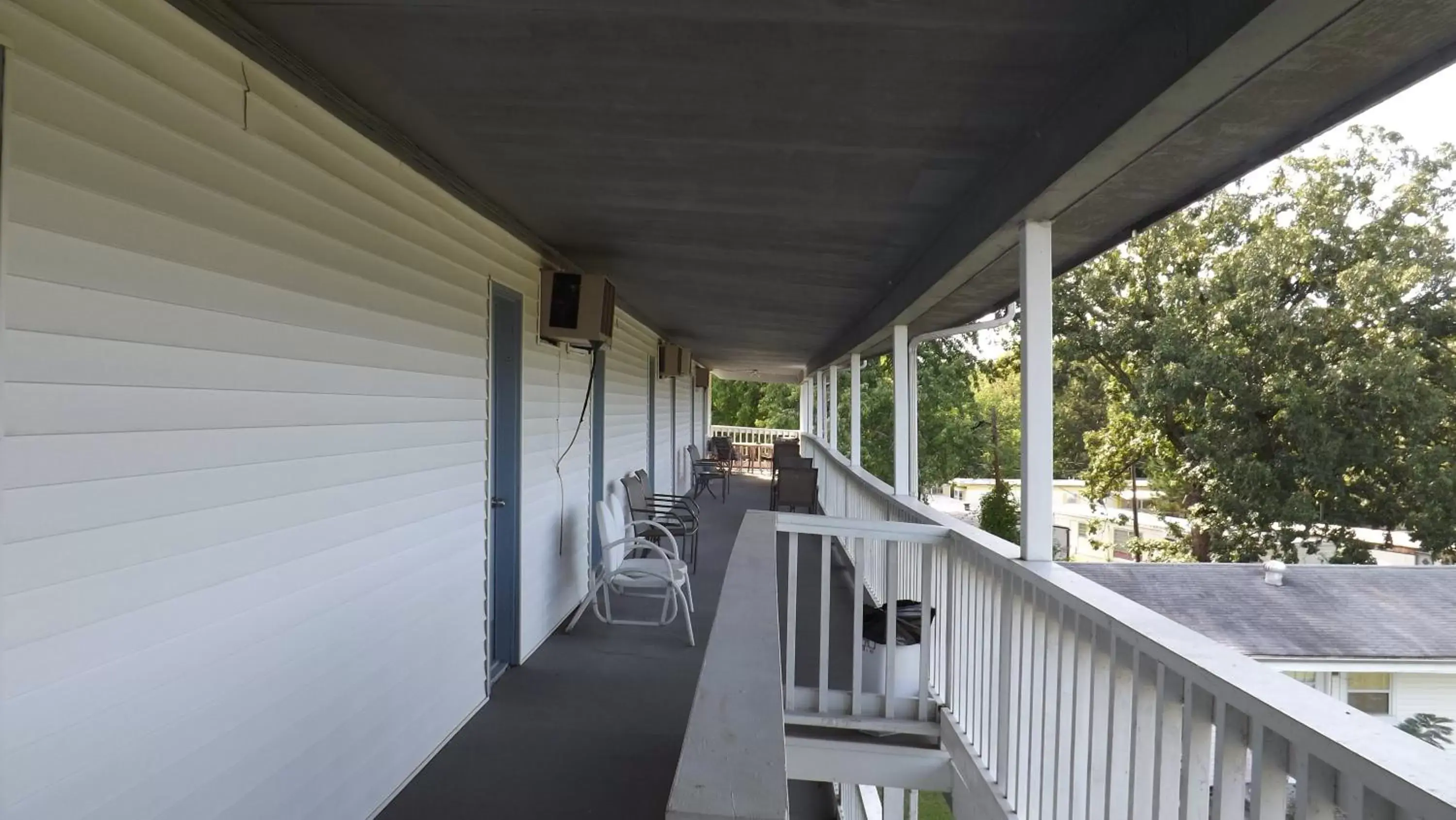 Balcony/Terrace in Twin Lakes Inn