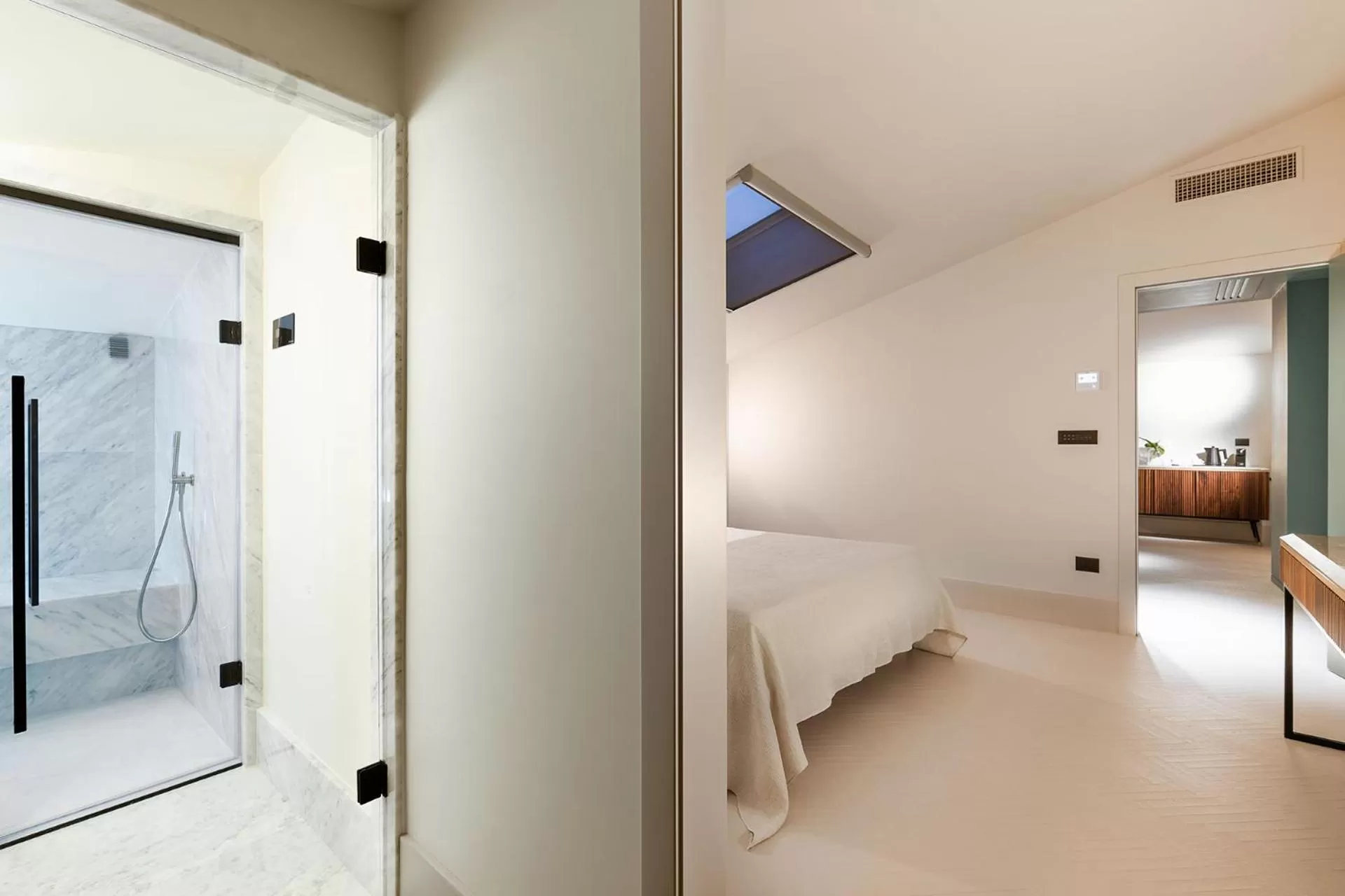 Steam room, Bed in Byssus Suites