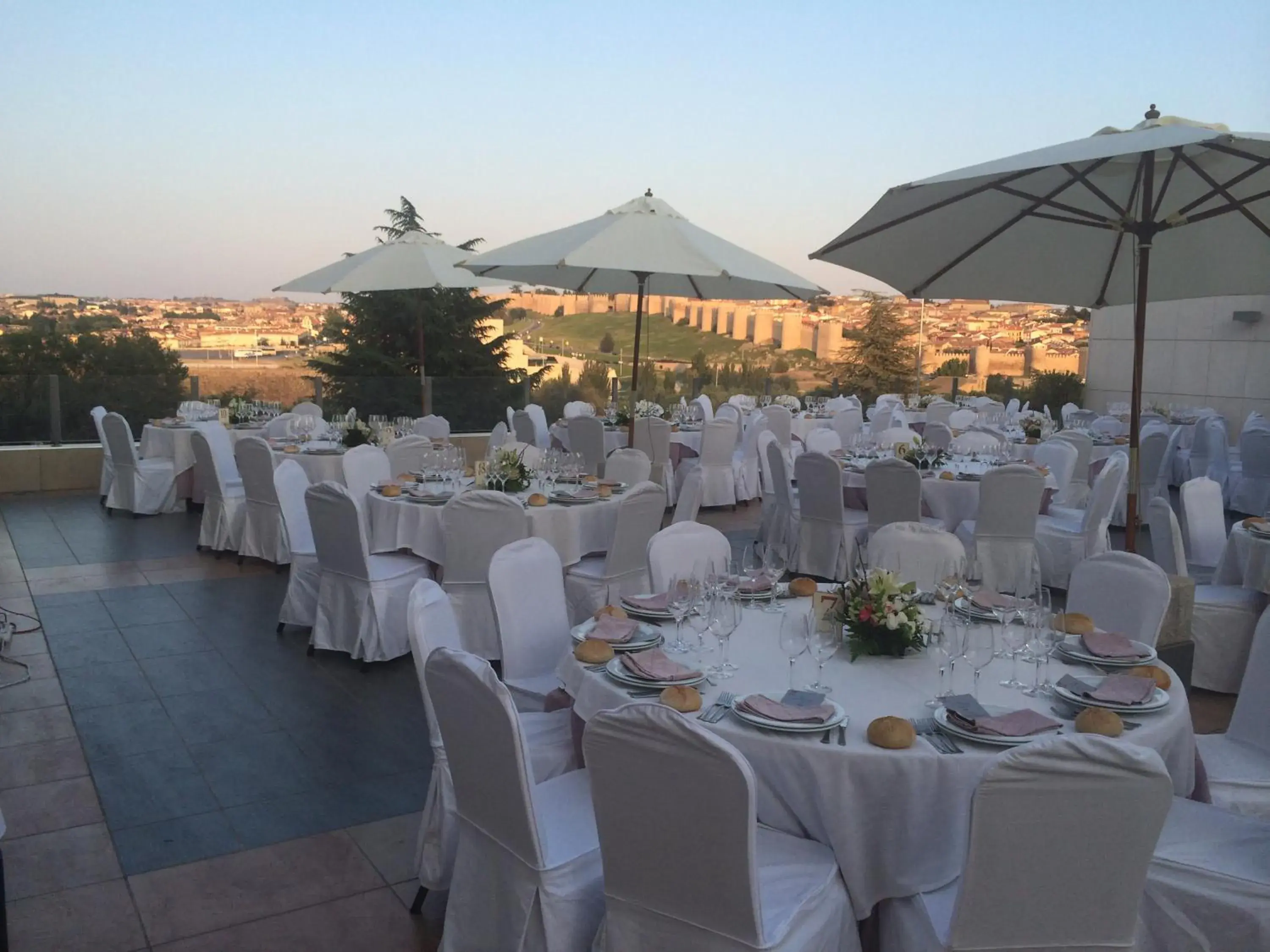 Balcony/Terrace, Banquet Facilities in Hotel Sercotel Cuatro Postes