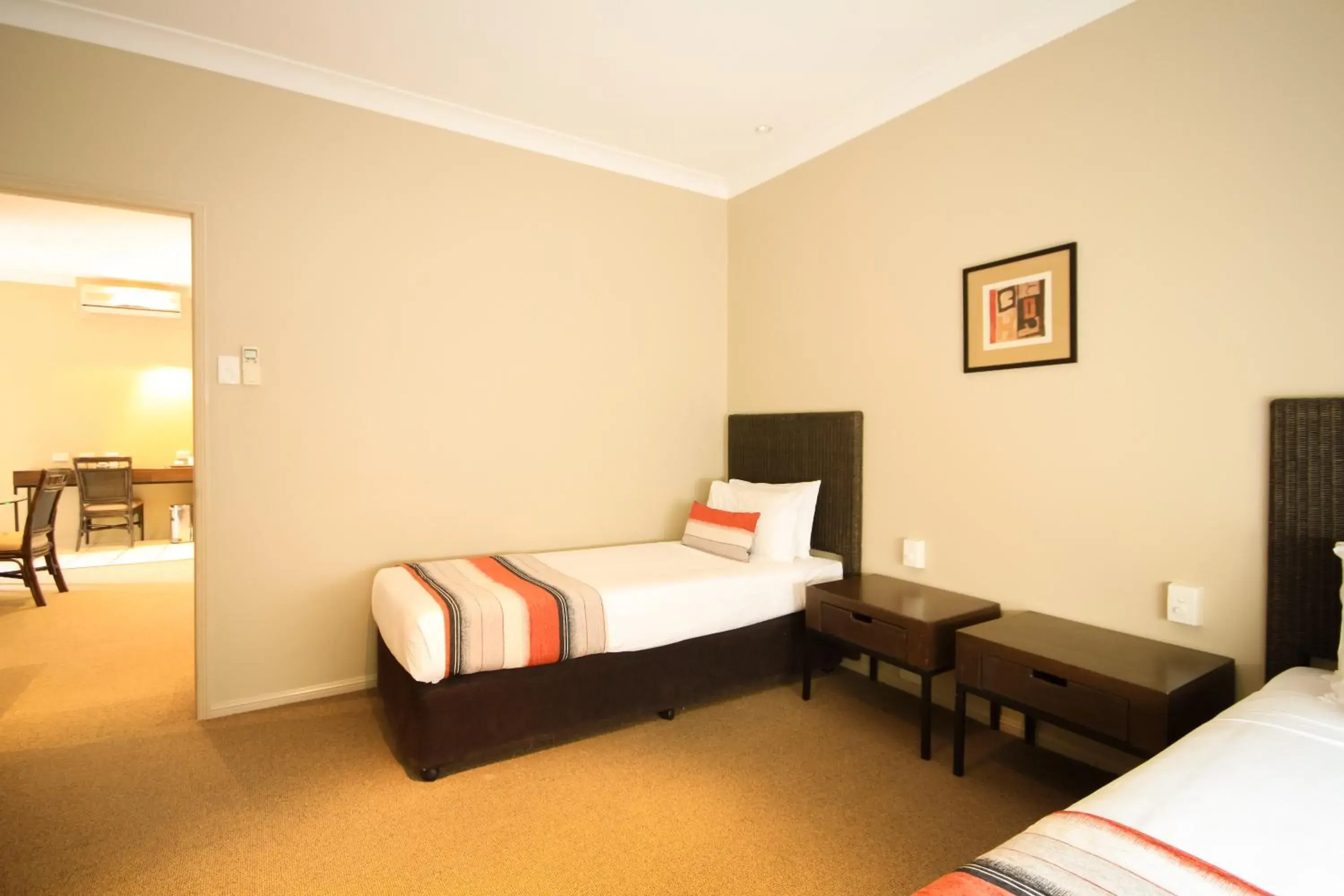 Photo of the whole room, Bed in Best Western Bungil Creek Motel