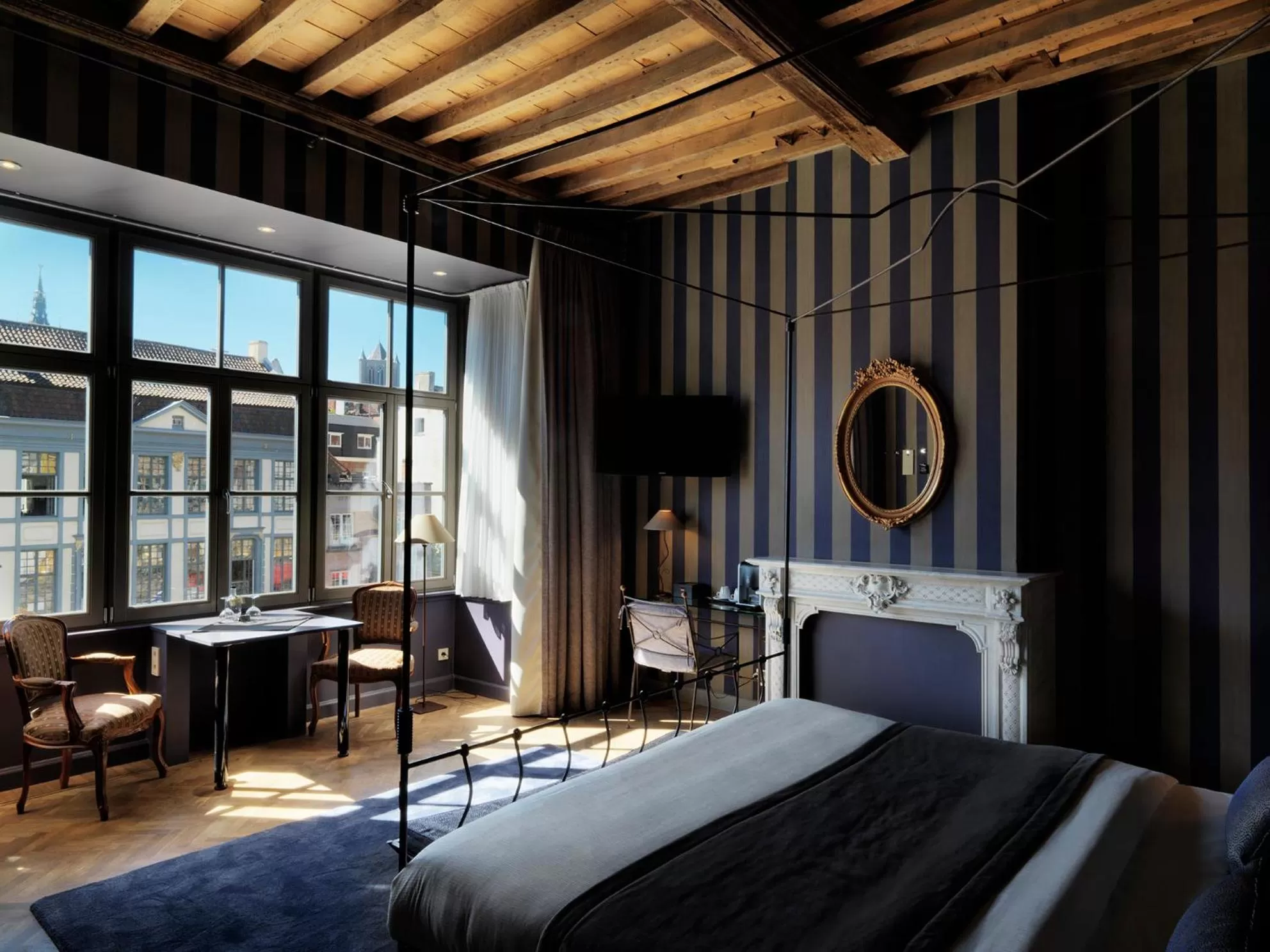 View (from property/room), Bed in Hotel Harmony